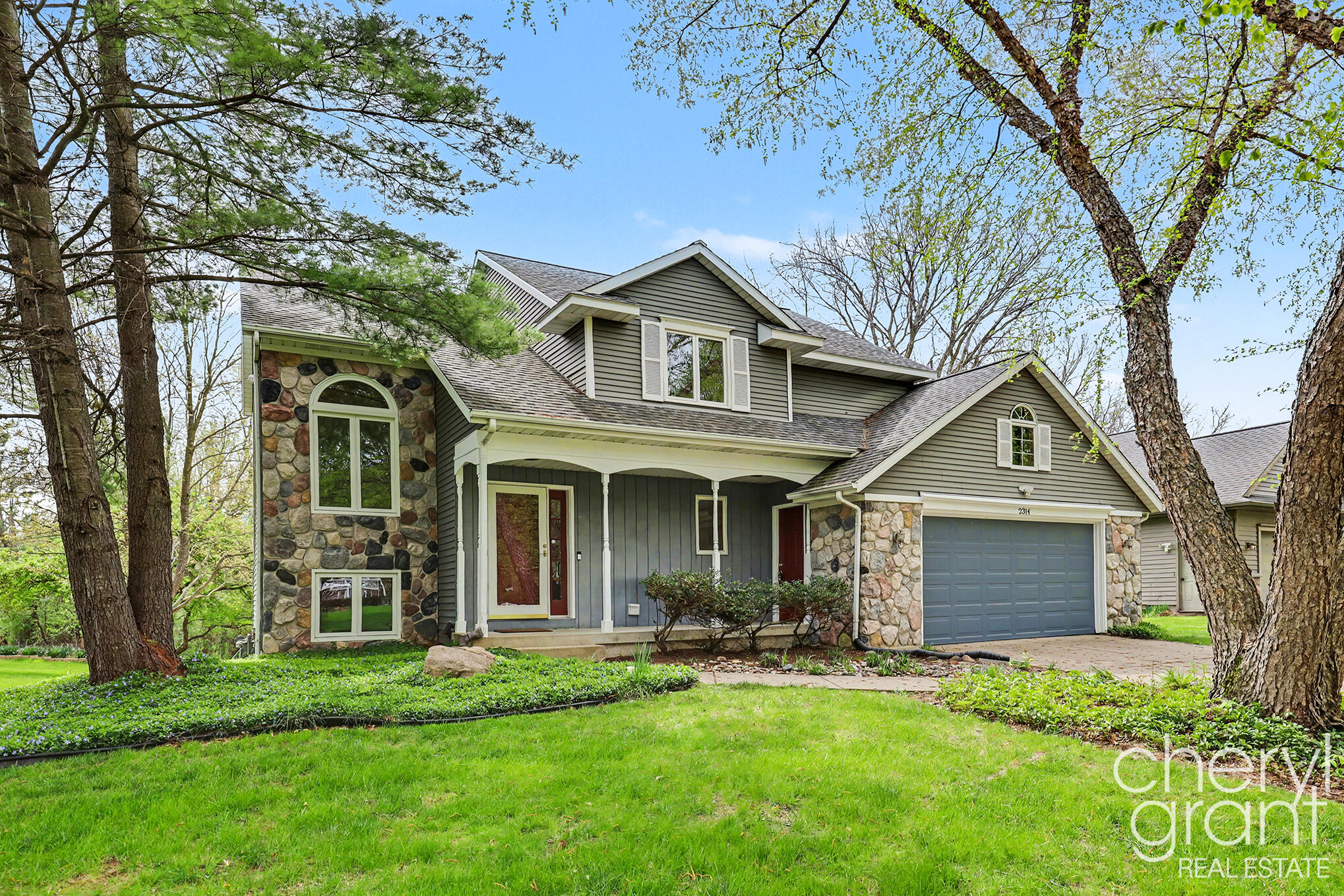 2314 Midvale Street NE Grand Rapids MI 49505