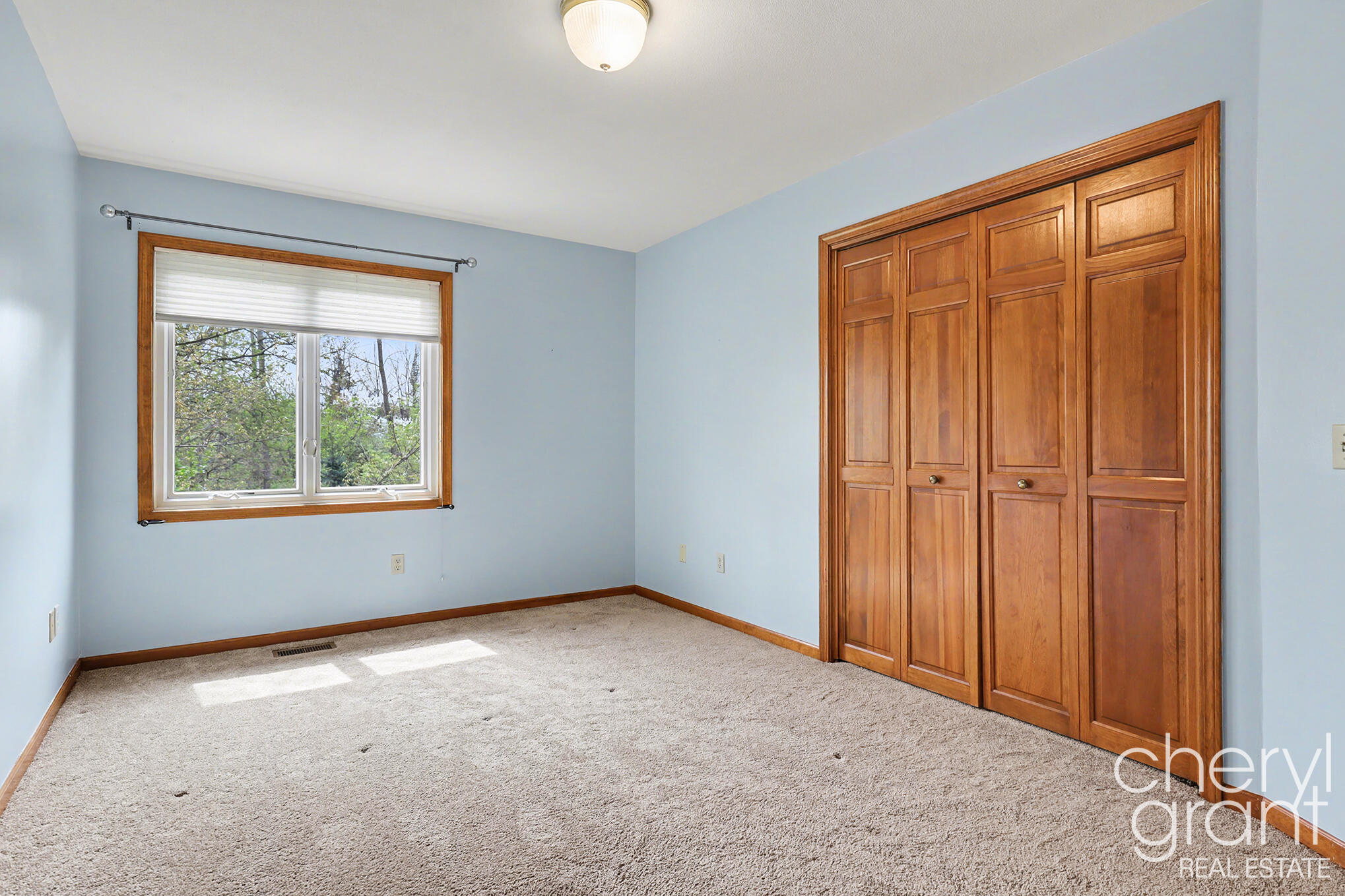 2314 Midvale Street NE Grand Rapids MI 49505