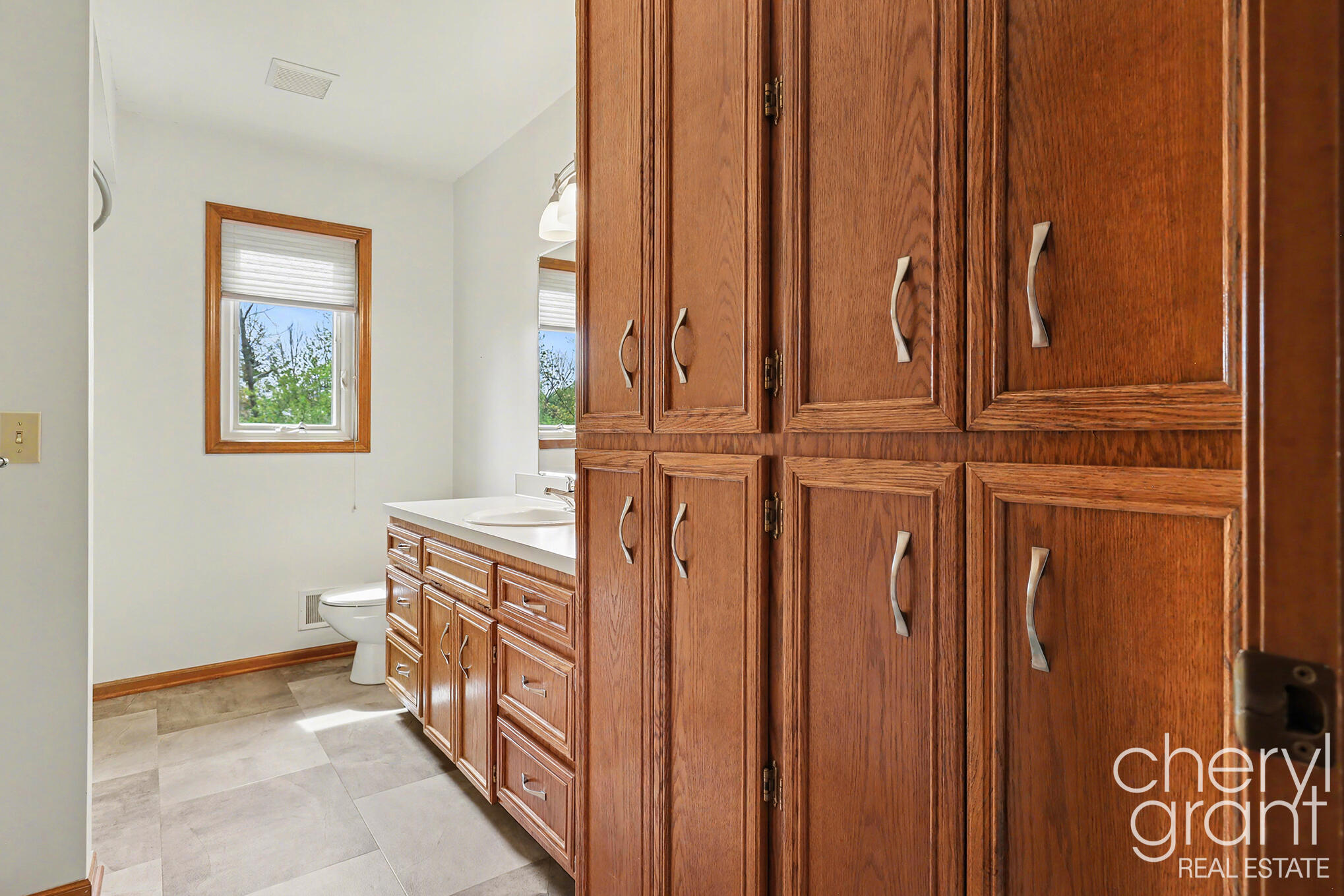 2314 Midvale Street NE Grand Rapids MI 49505