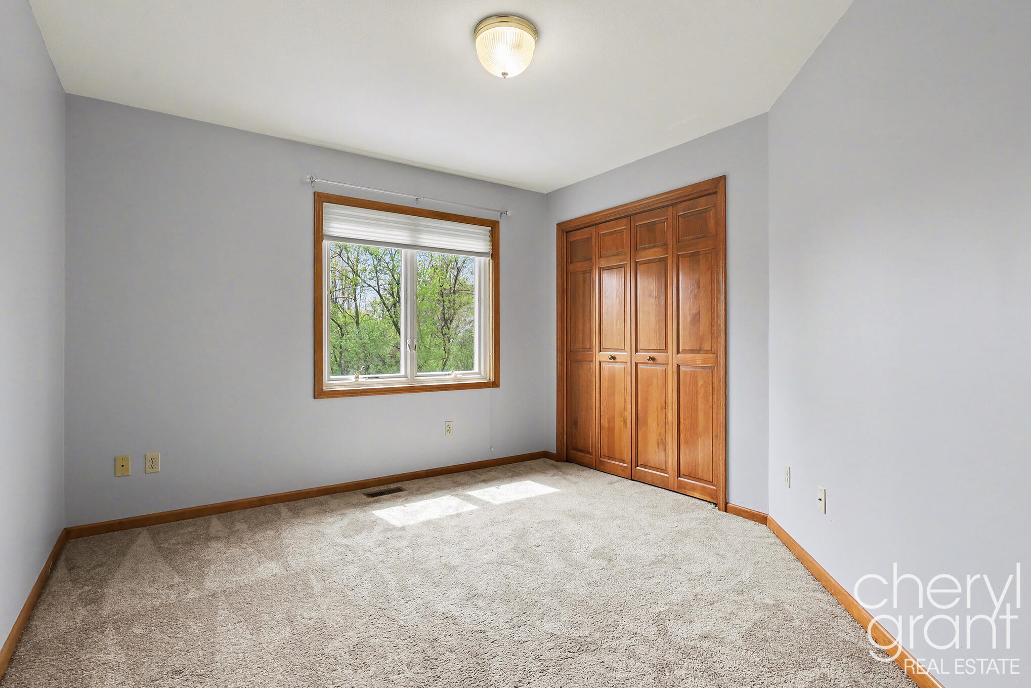 2314 Midvale Street NE Grand Rapids MI 49505