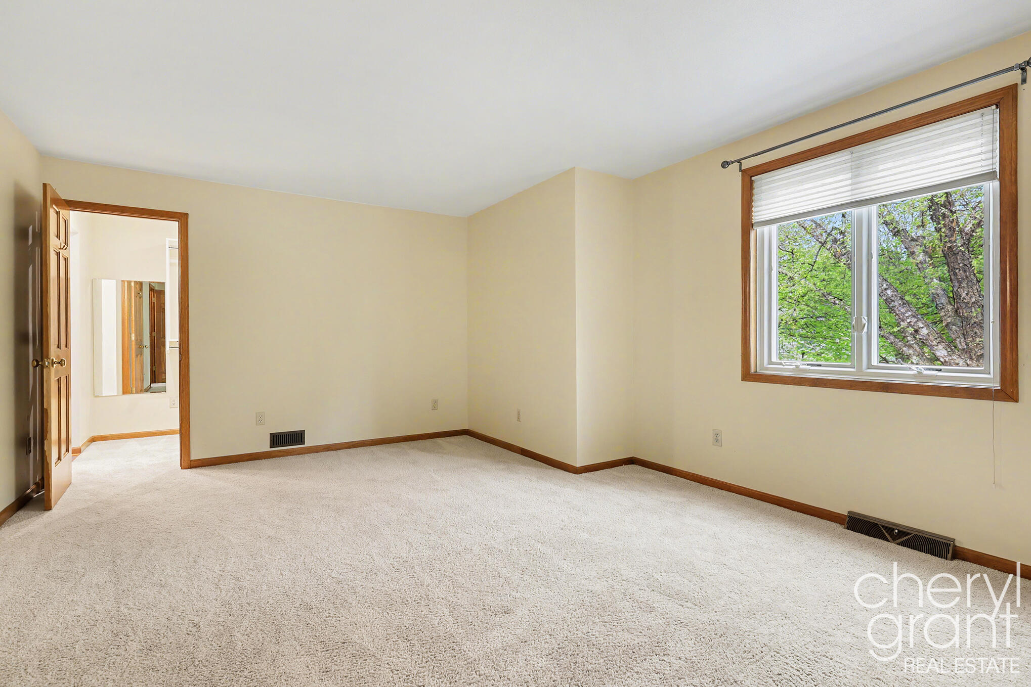 2314 Midvale Street NE Grand Rapids MI 49505