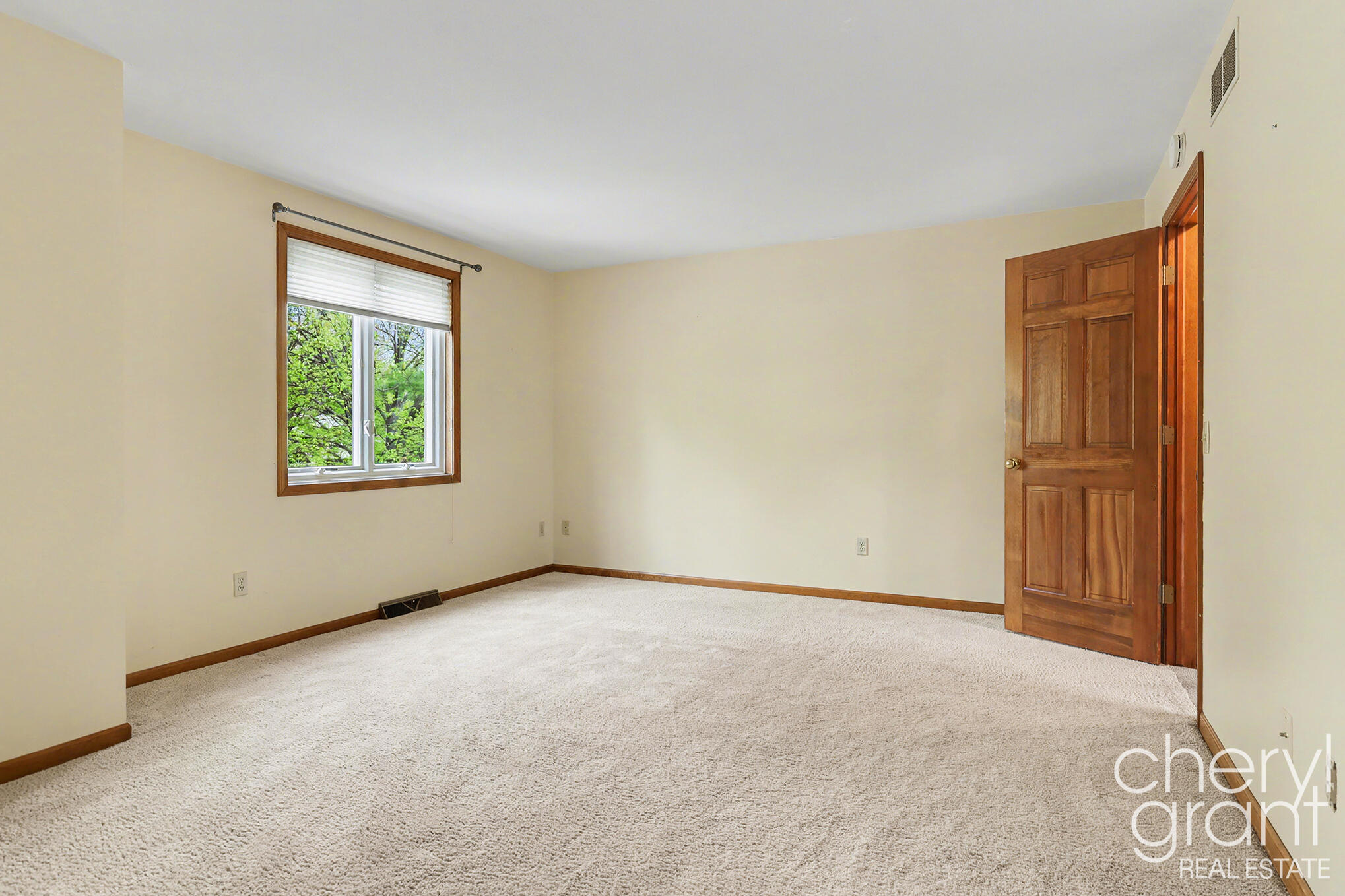 2314 Midvale Street NE Grand Rapids MI 49505