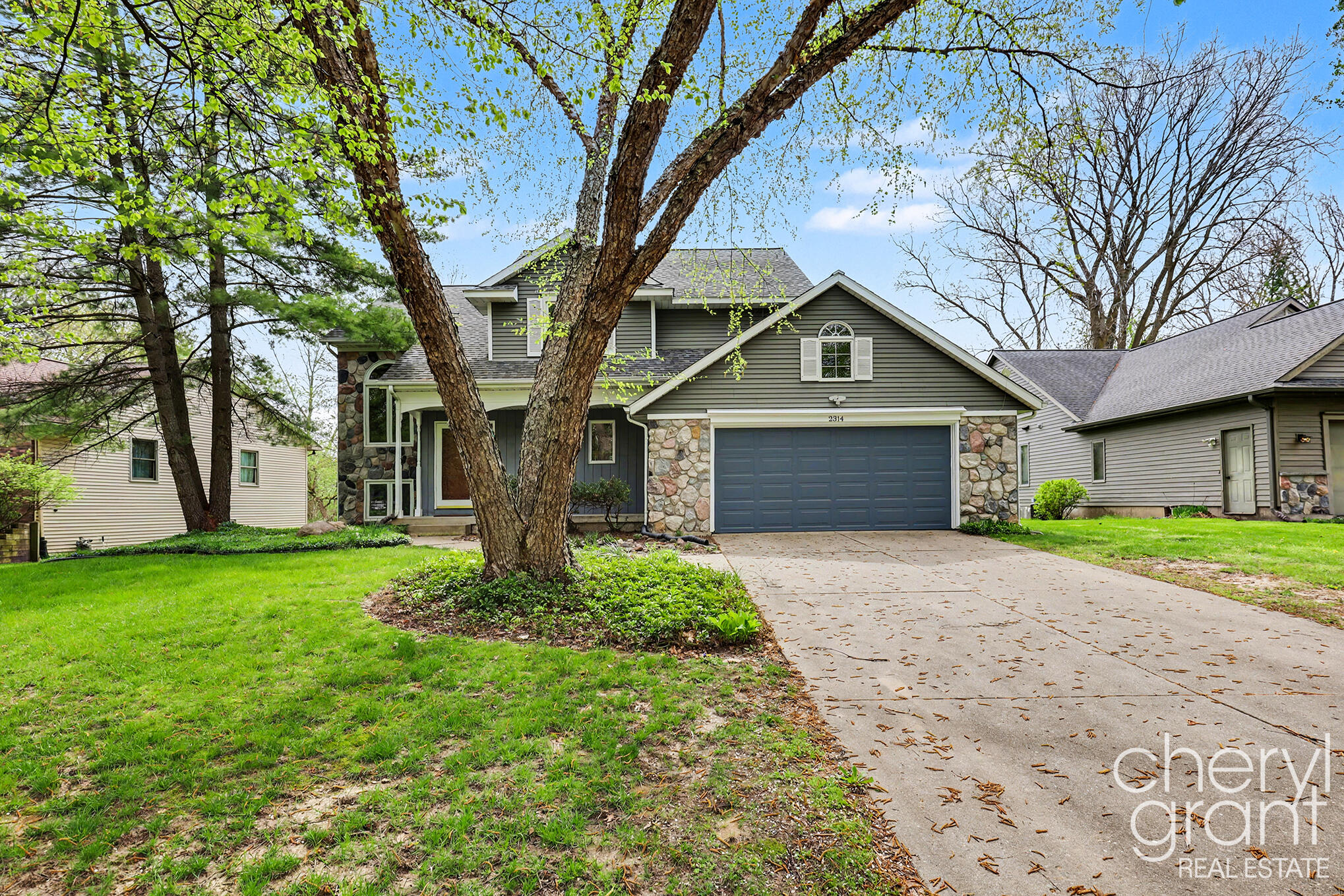 2314 Midvale Street NE Grand Rapids MI 49505
