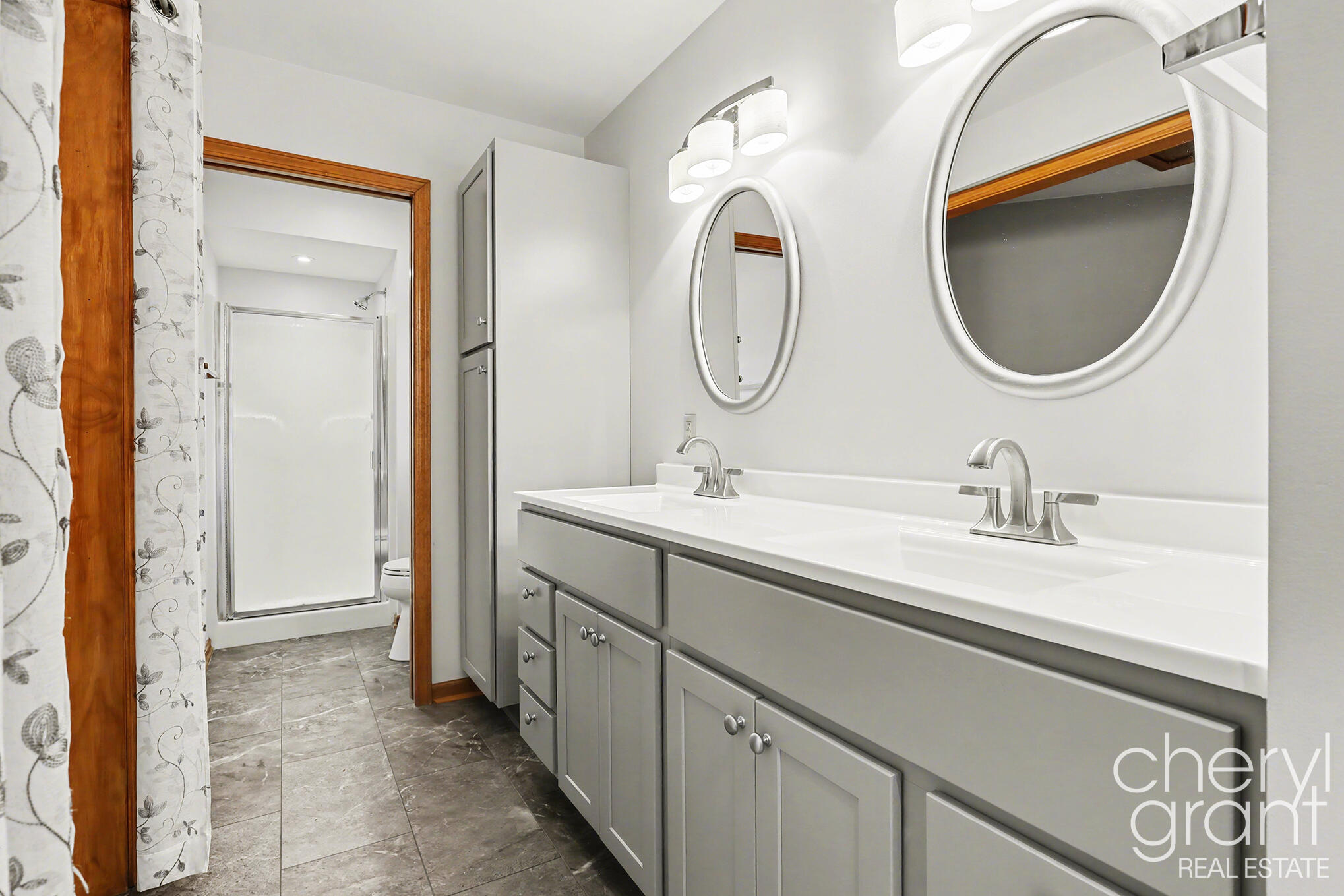 2314 Midvale Street NE Grand Rapids MI 49505