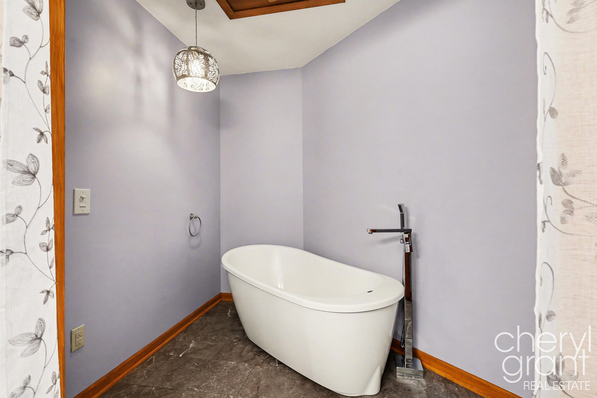 2314 Midvale Street NE Grand Rapids MI 49505
