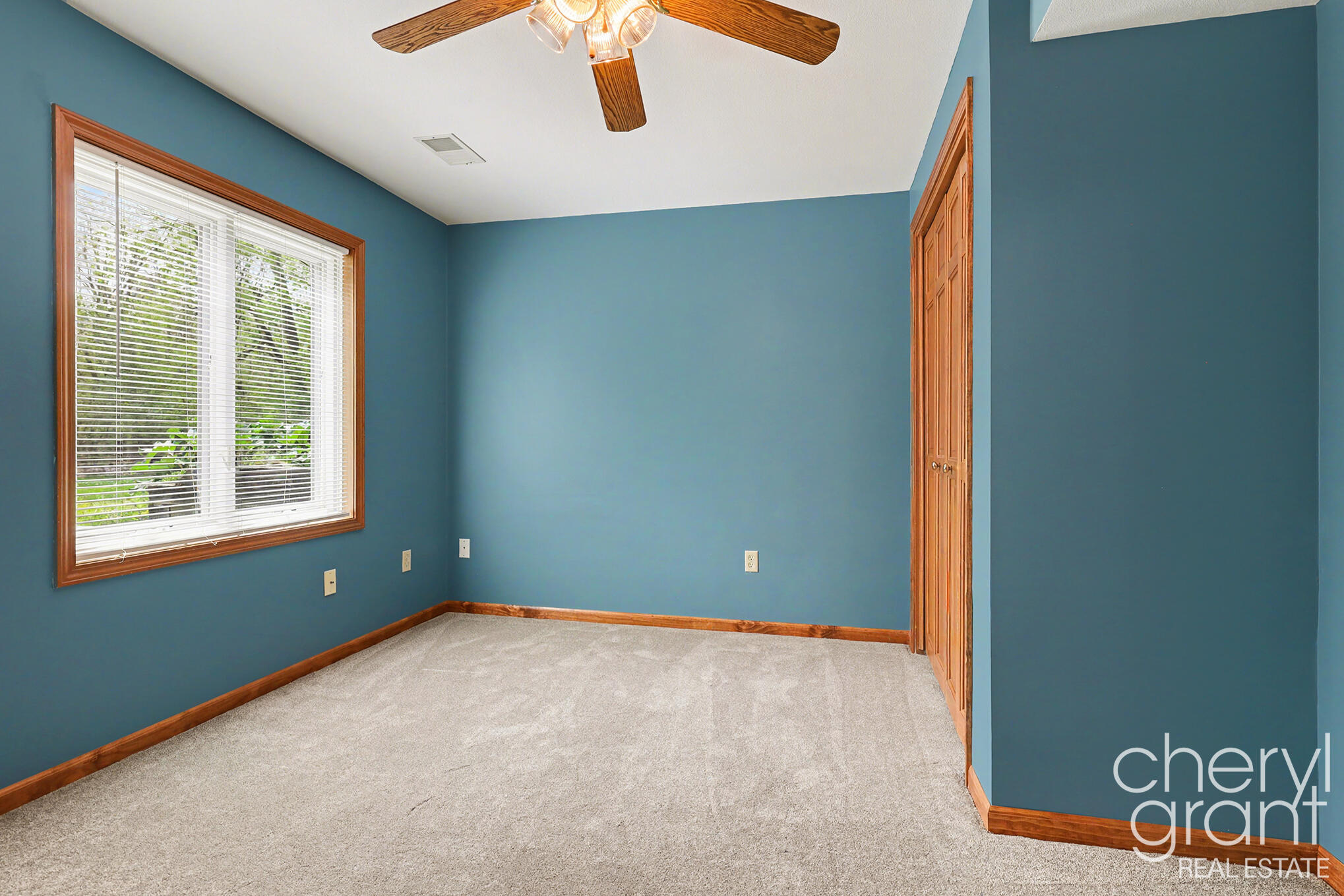 2314 Midvale Street NE Grand Rapids MI 49505