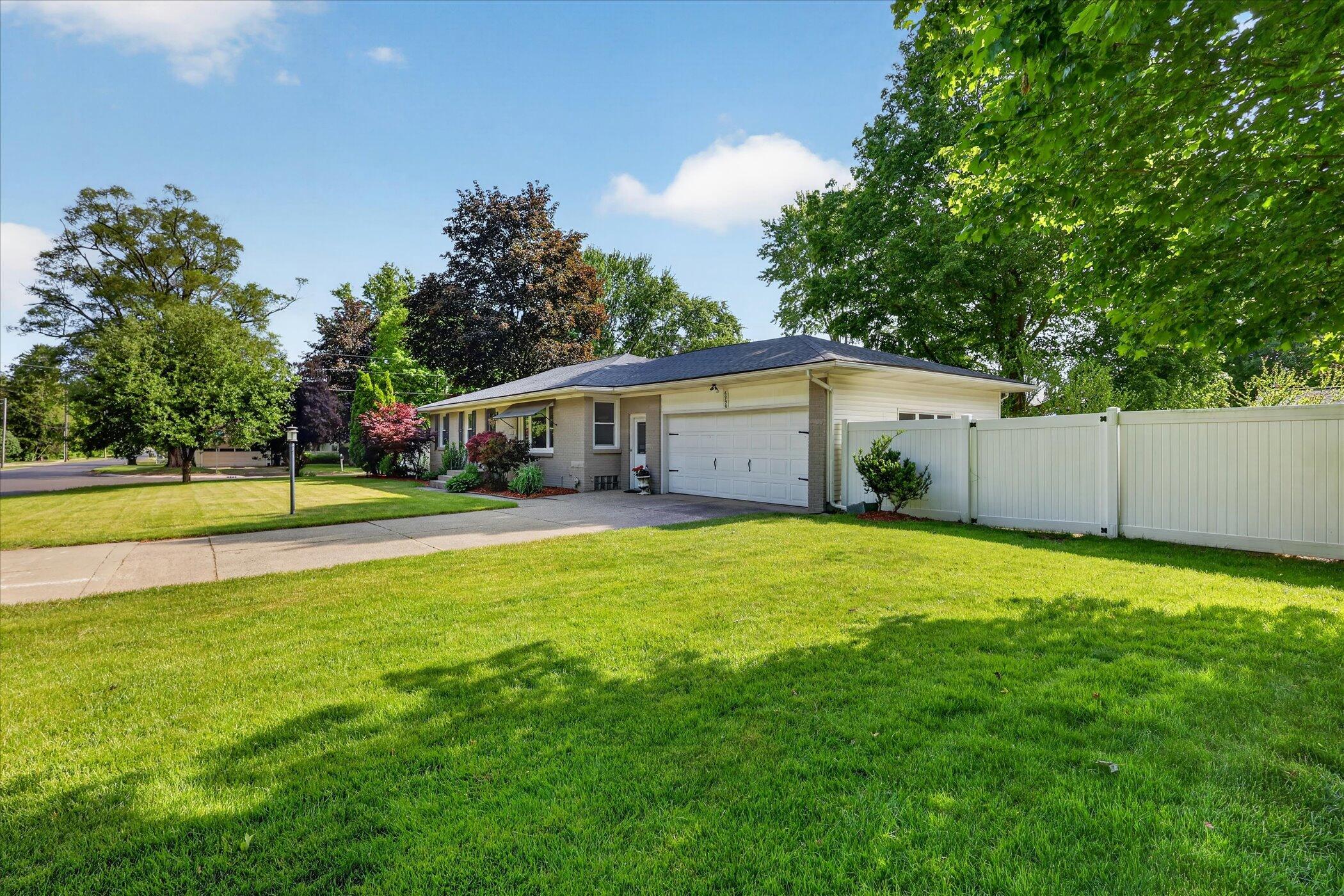 6990 Madison Avenue SE Grand Rapids MI 49548
