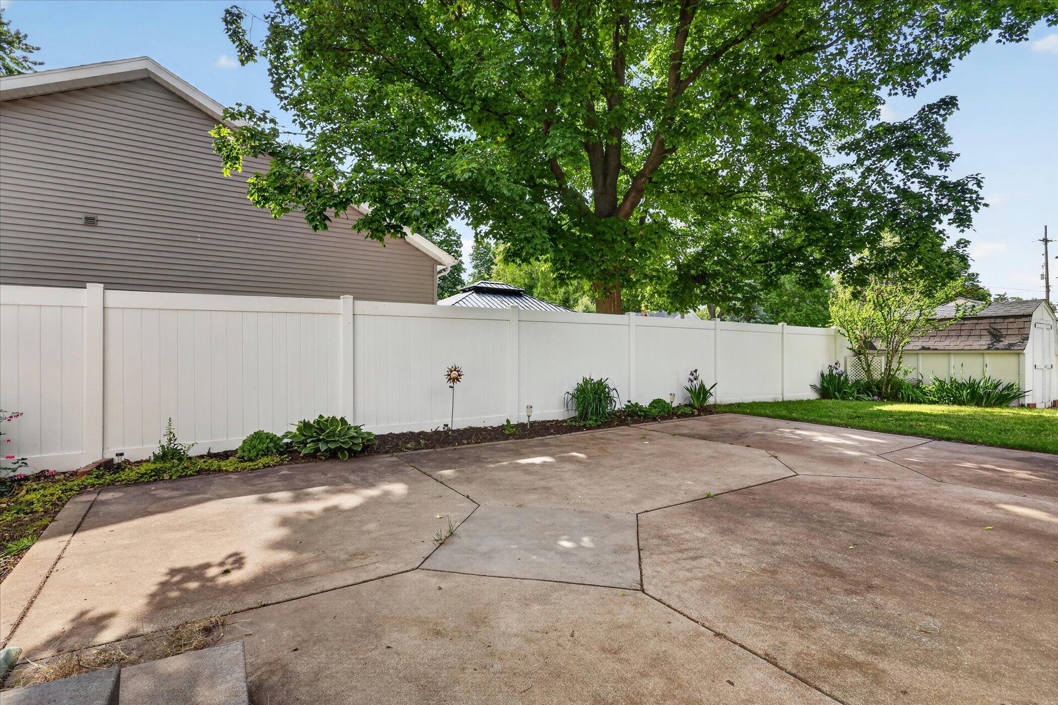 6990 Madison Avenue SE Grand Rapids MI 49548