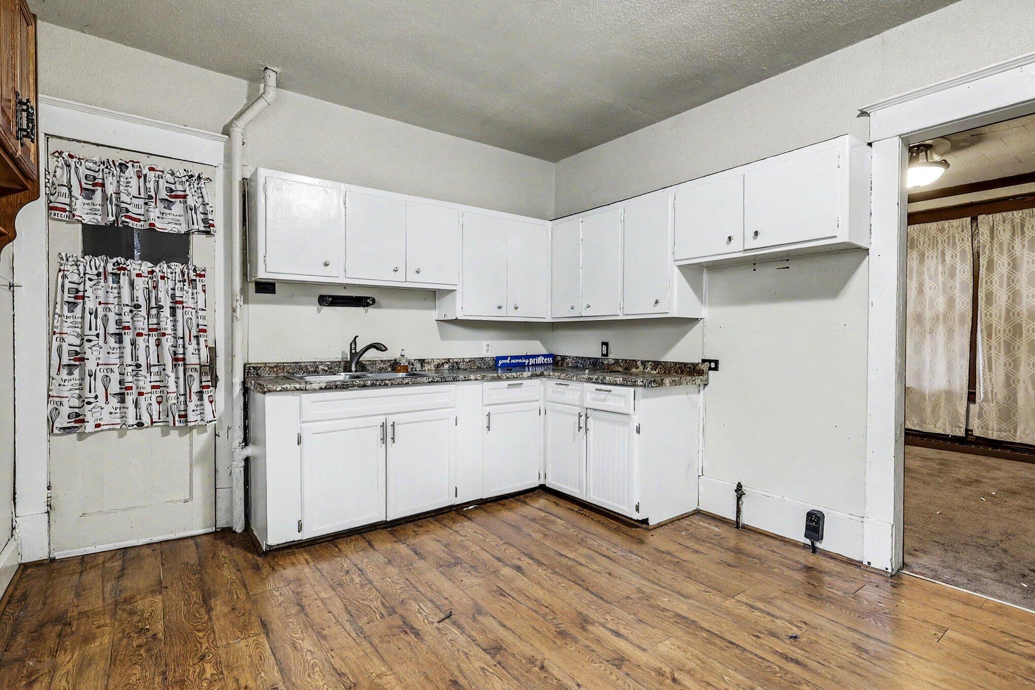 2332 Sanford Street Muskegon MI 49444