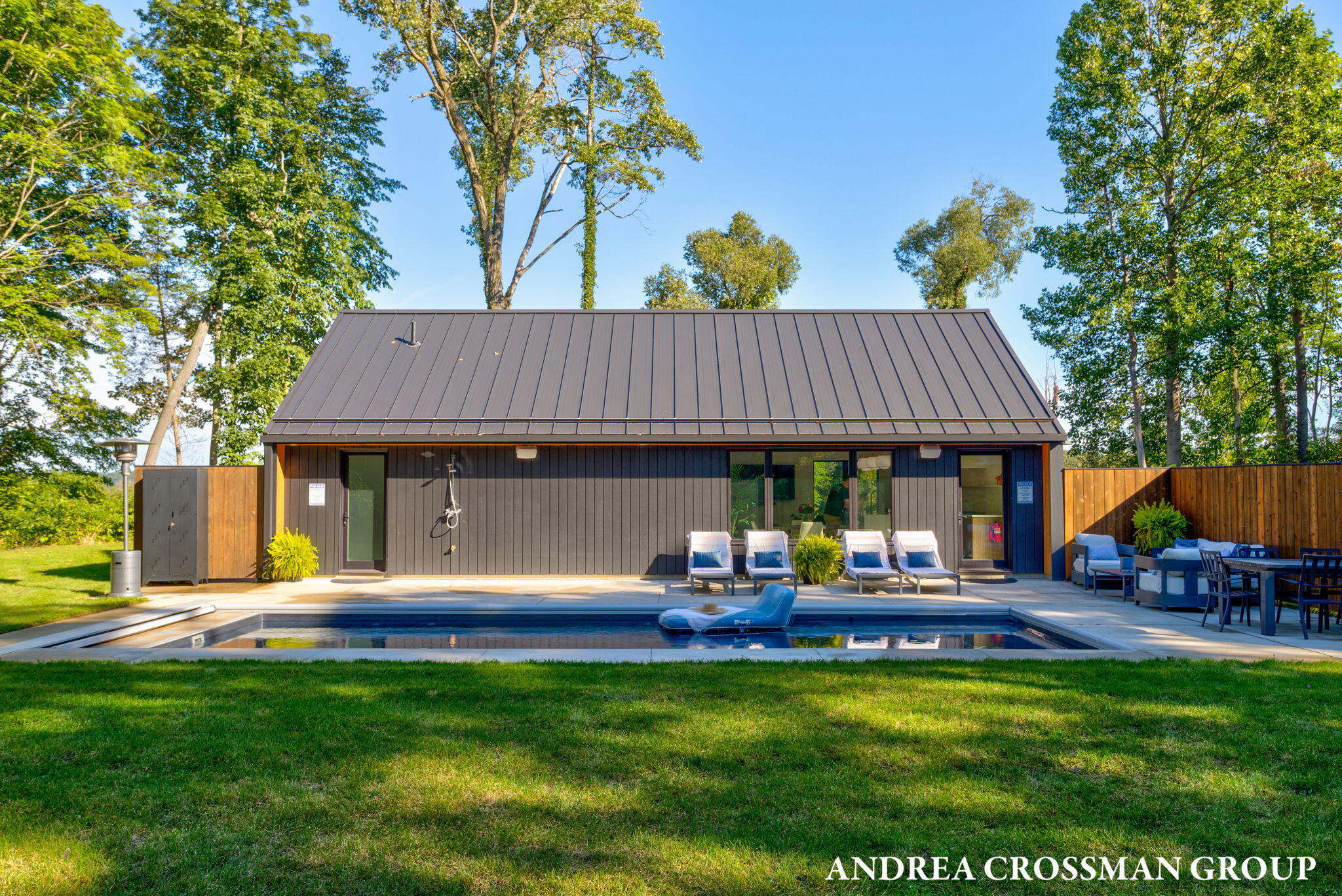 6346 Riverside Road Fennville MI 49408