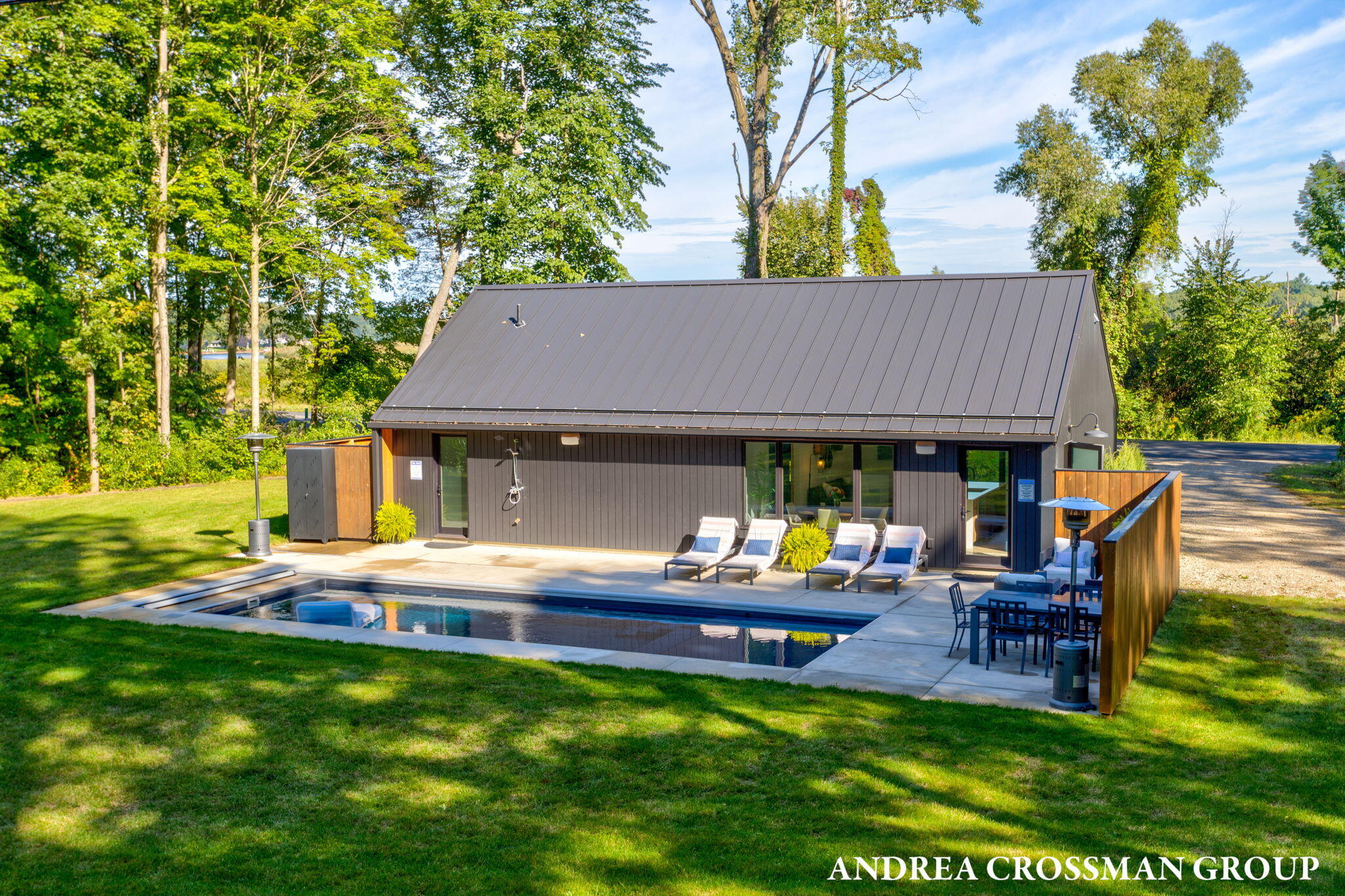6346 Riverside Road Fennville MI 49408