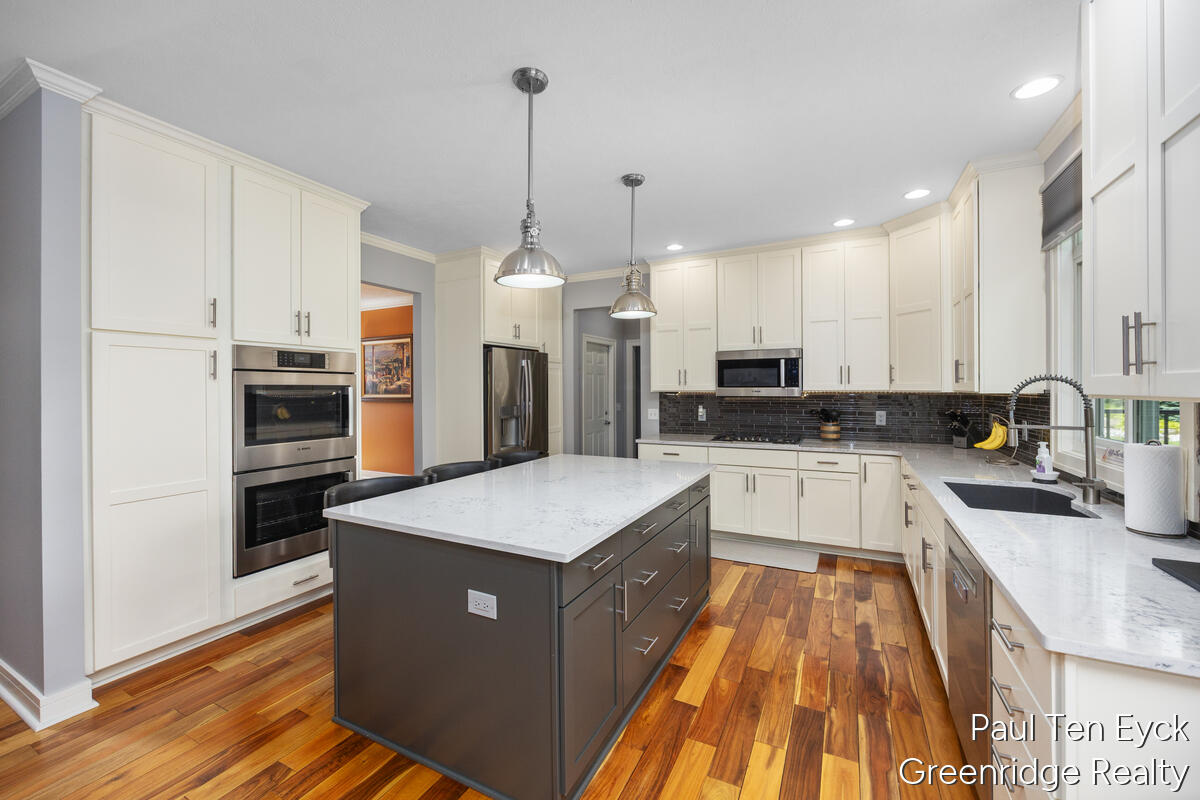 2066 Feathery Court SE Grand Rapids MI 49546