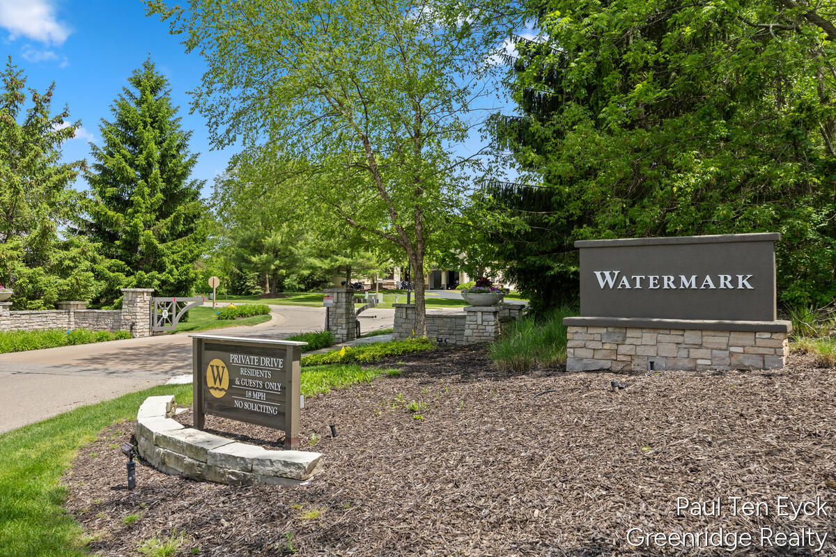 2066 Feathery Court SE Grand Rapids MI 49546