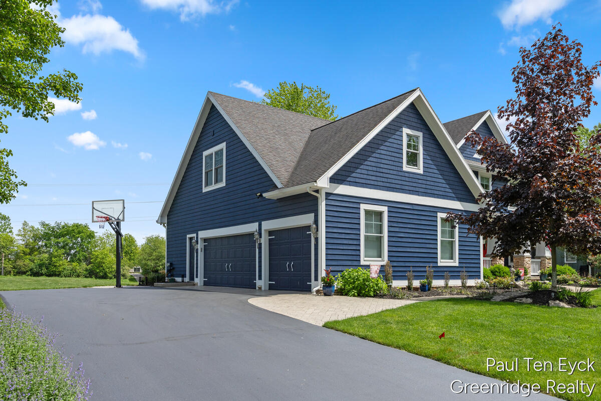 2066 Feathery Court SE Grand Rapids MI 49546