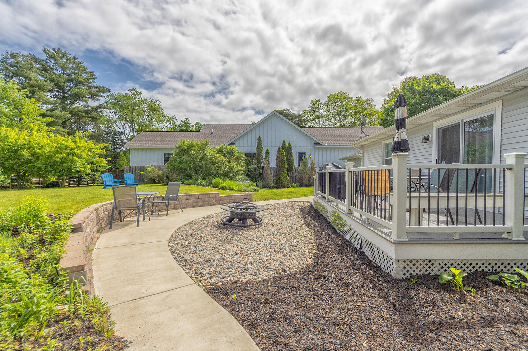 212 W Randolph Street Douglas MI 49406