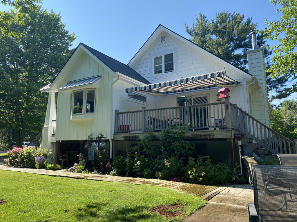 16381 Greenly Street Holland MI 49424