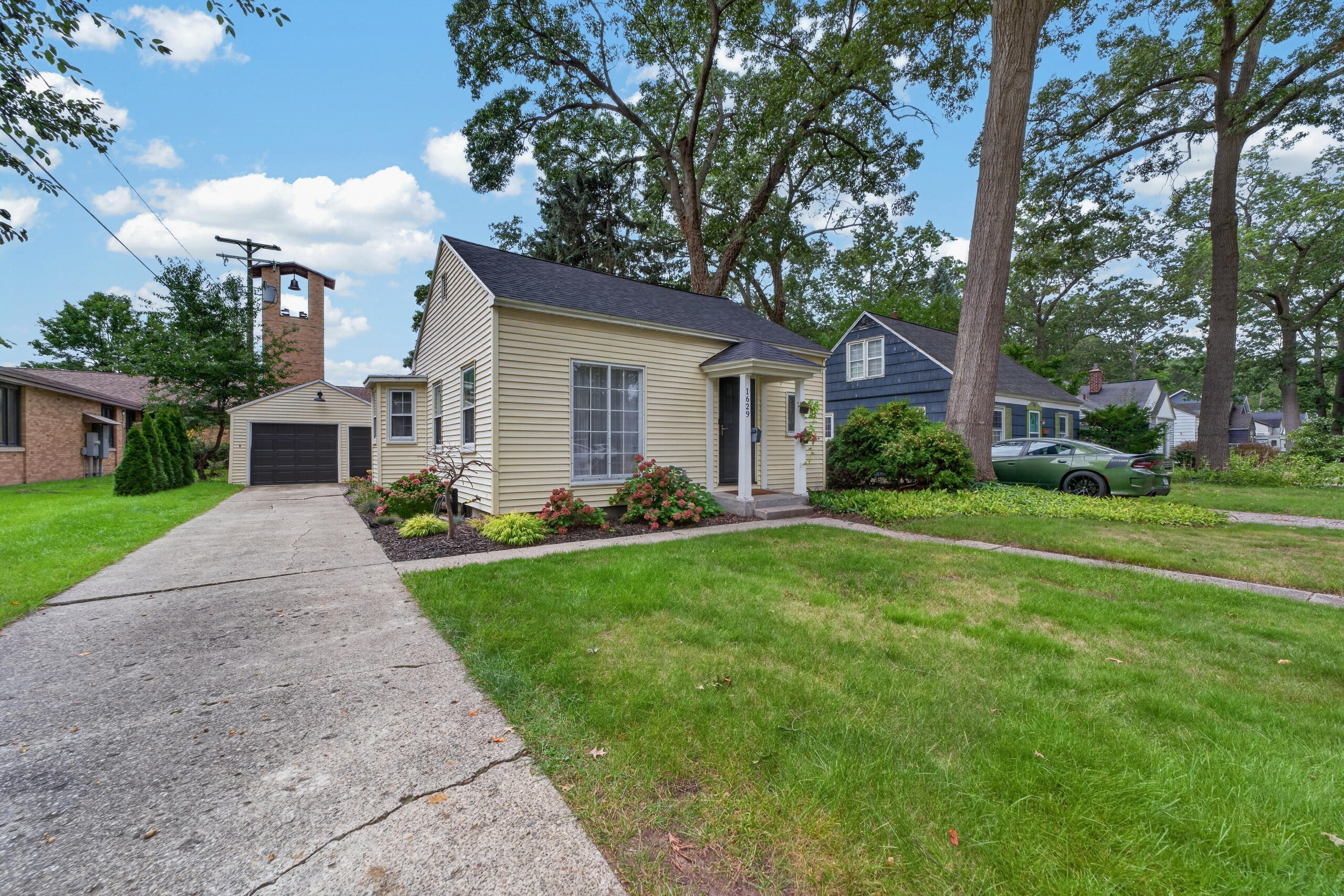 1629 Montague Avenue Muskegon MI 49441