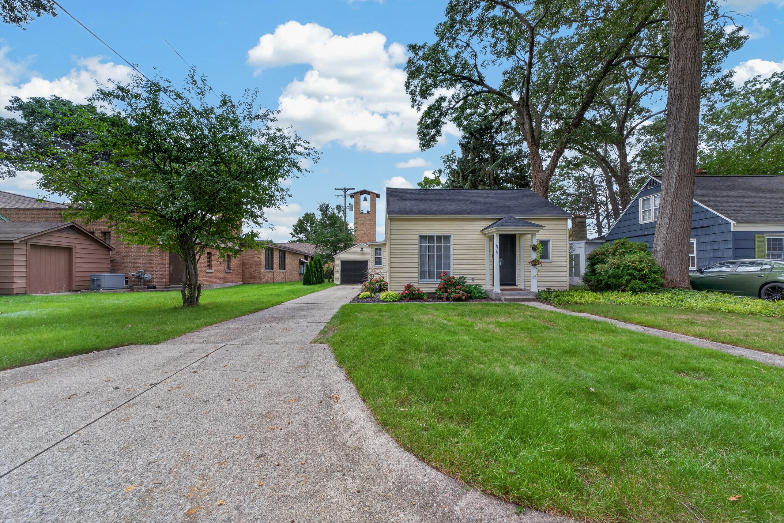 1629 Montague Avenue Muskegon MI 49441