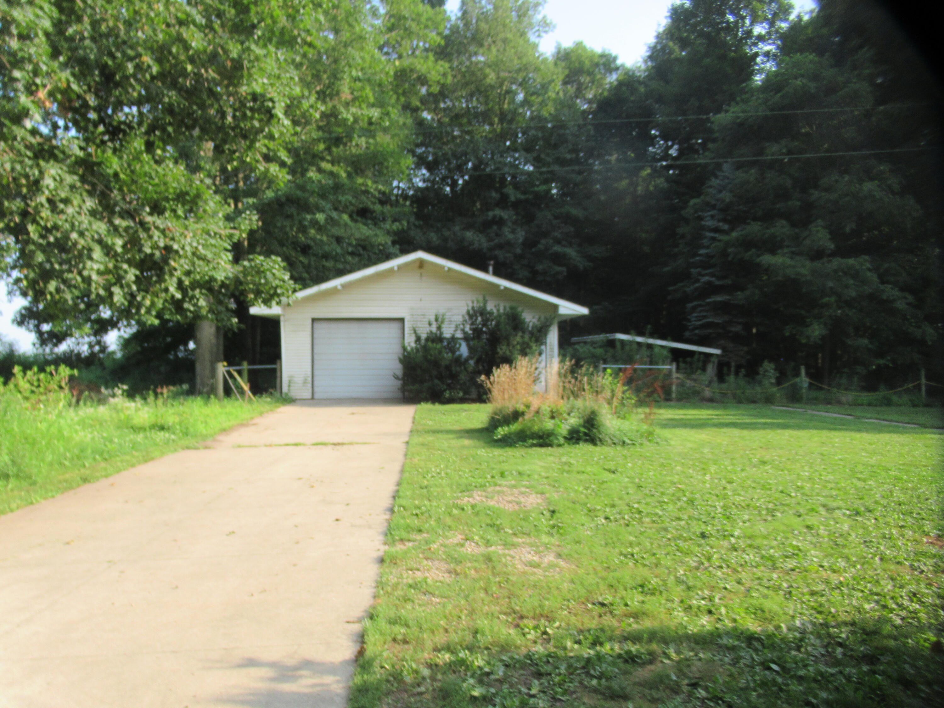 20349 M 60 Cassopolis MI 49031