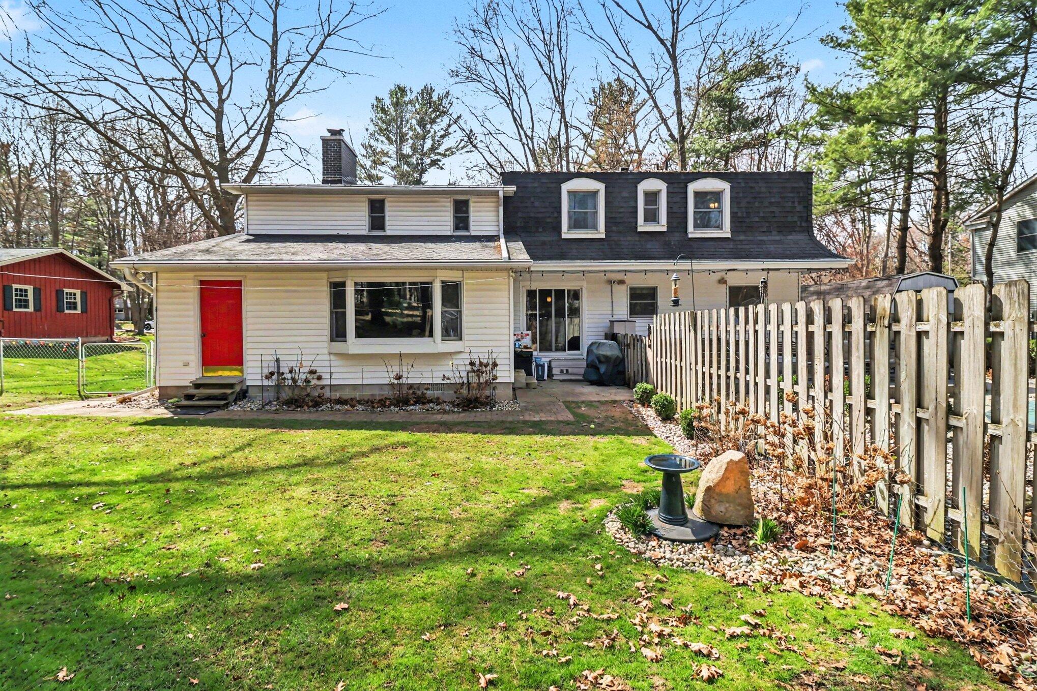 1378 N Lendale Street Ludington MI 49431