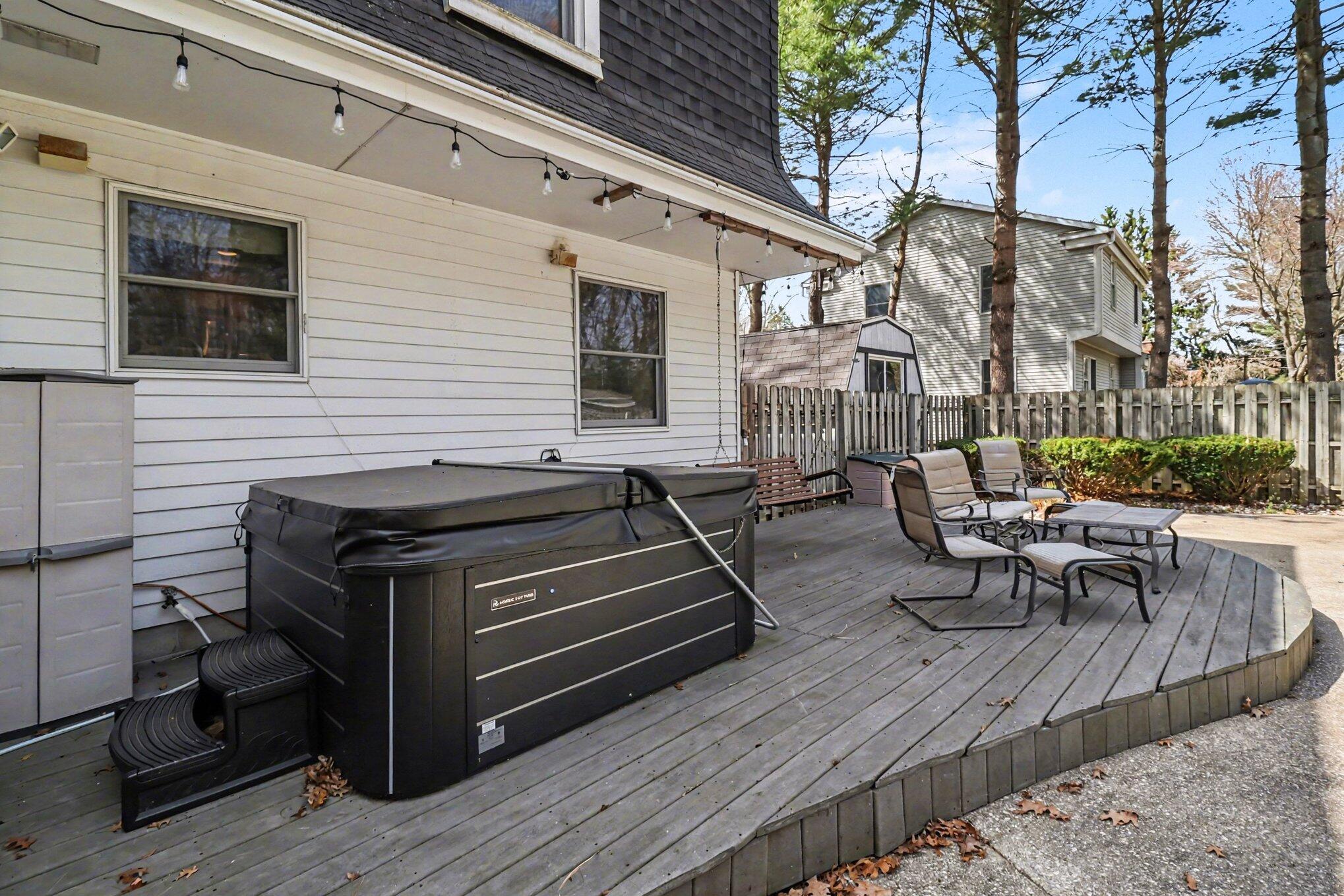 1378 N Lendale Street Ludington MI 49431