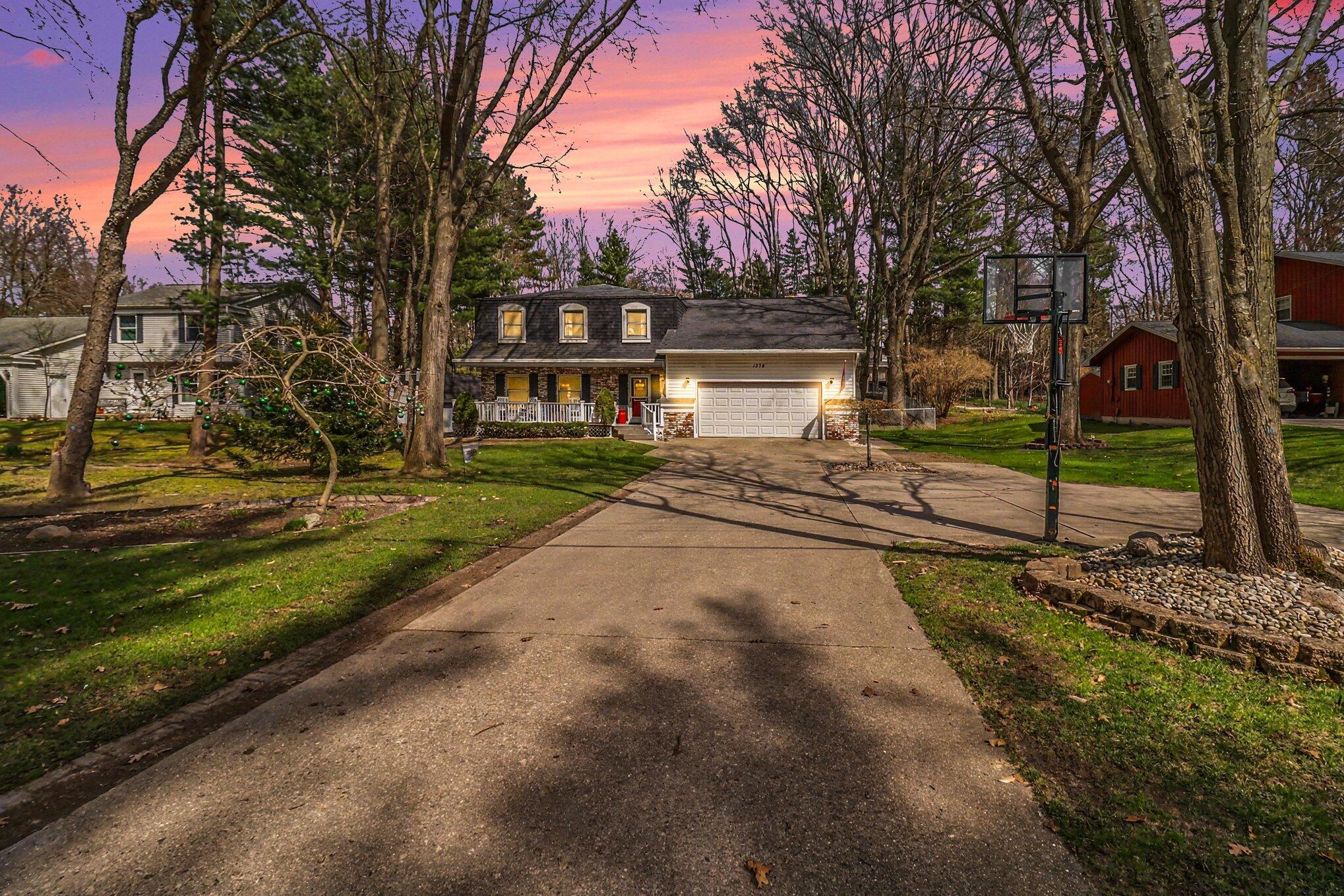 1378 N Lendale Street Ludington MI 49431