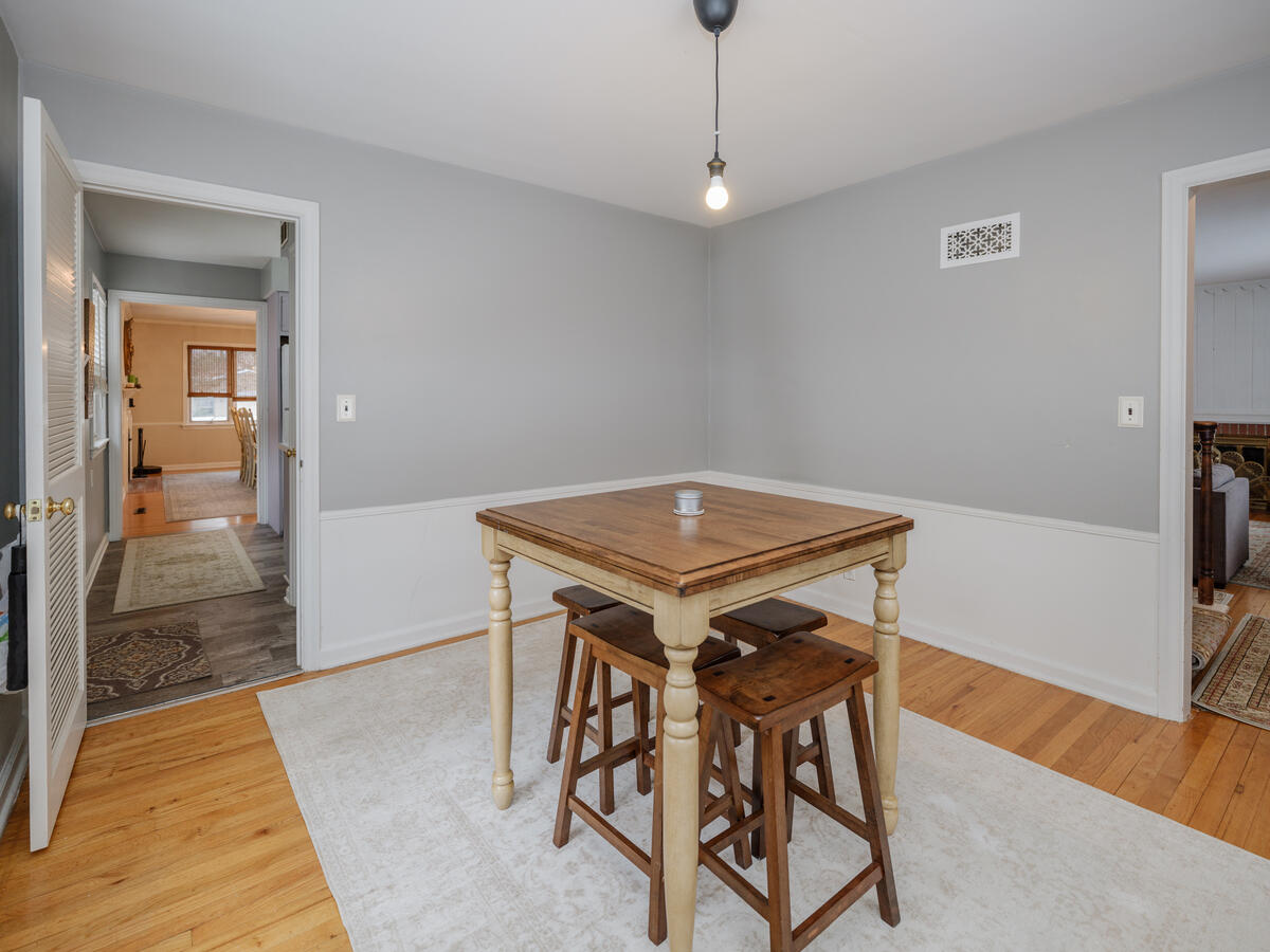 3419 Old Colony Road Kalamazoo MI 49008