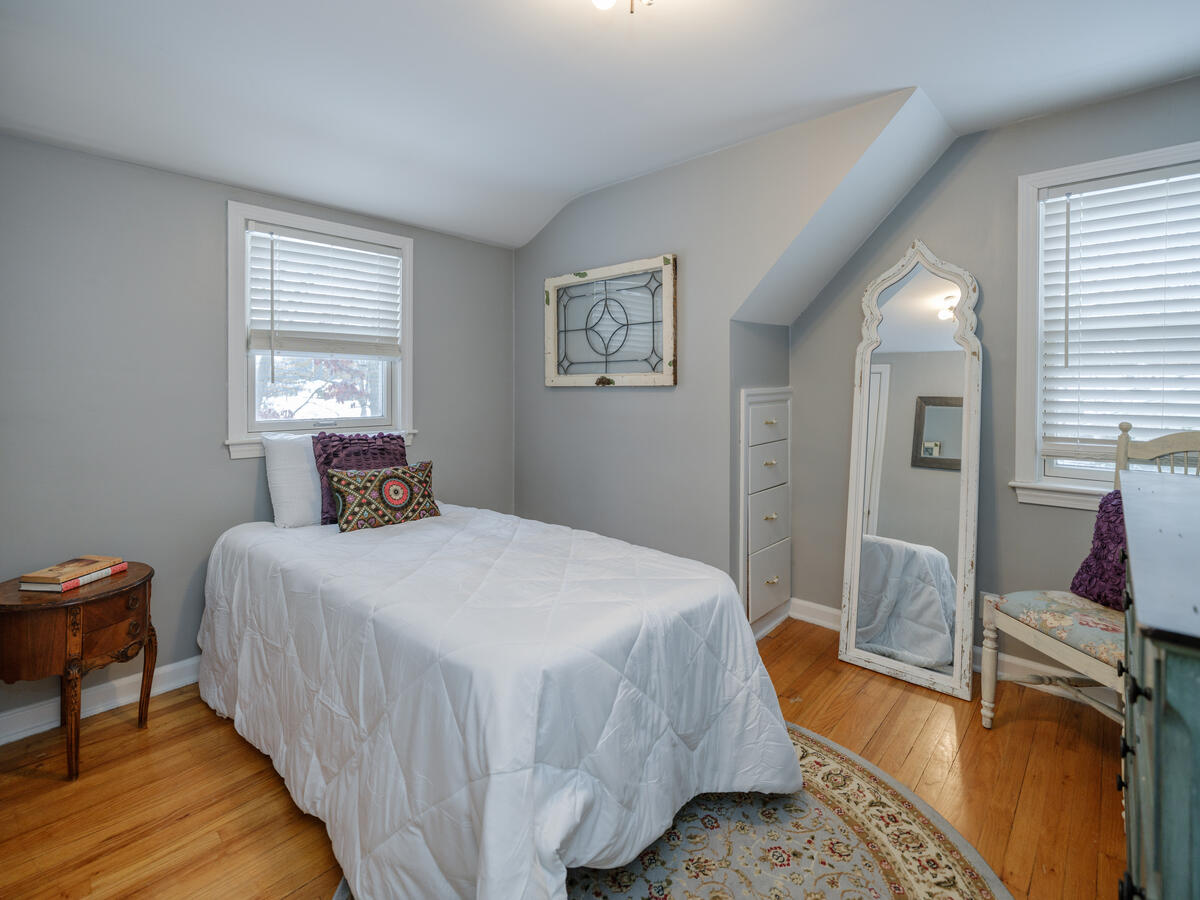 3419 Old Colony Road Kalamazoo MI 49008