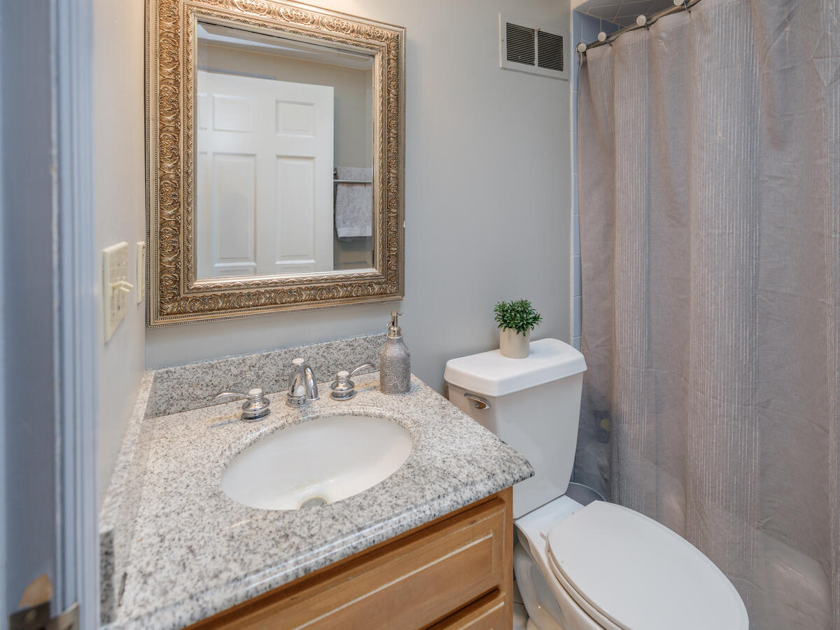 3419 Old Colony Road Kalamazoo MI 49008