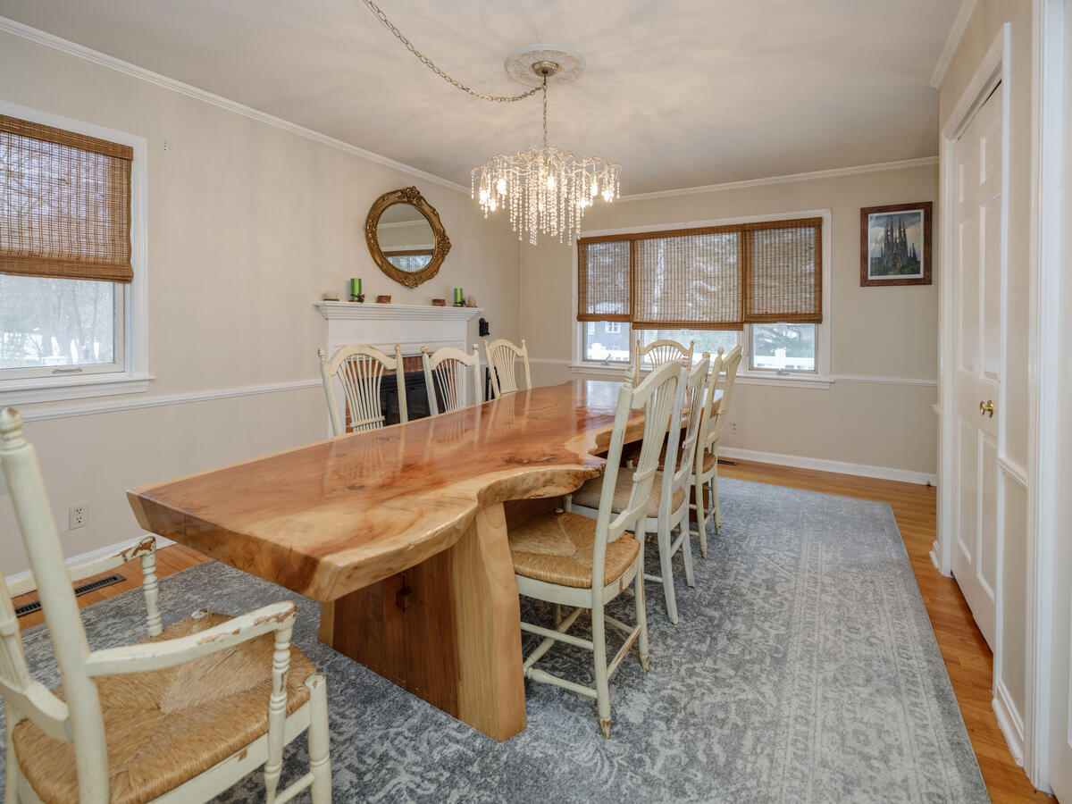 3419 Old Colony Road Kalamazoo MI 49008
