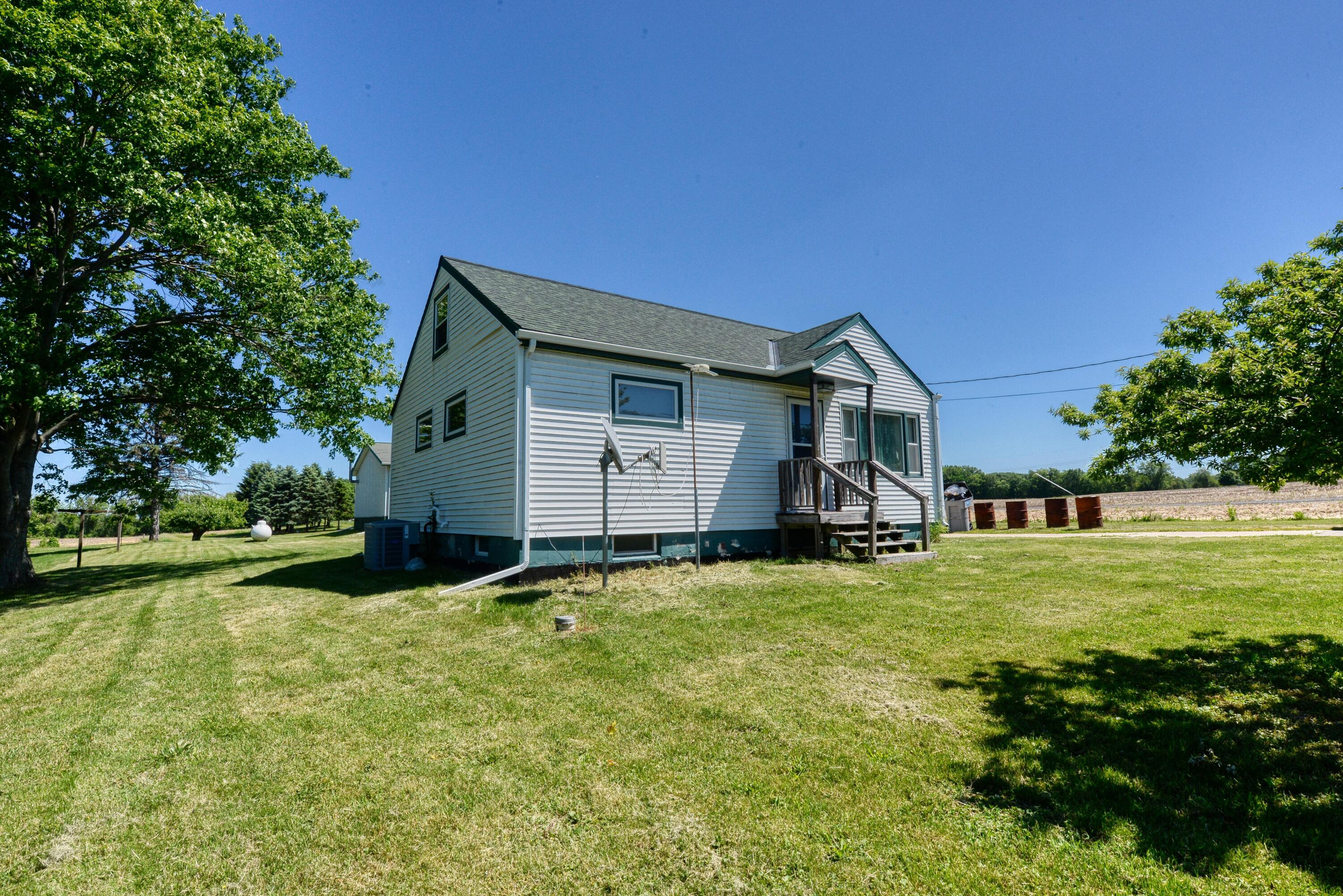 761 W Warren Woods Road Galien MI 49113