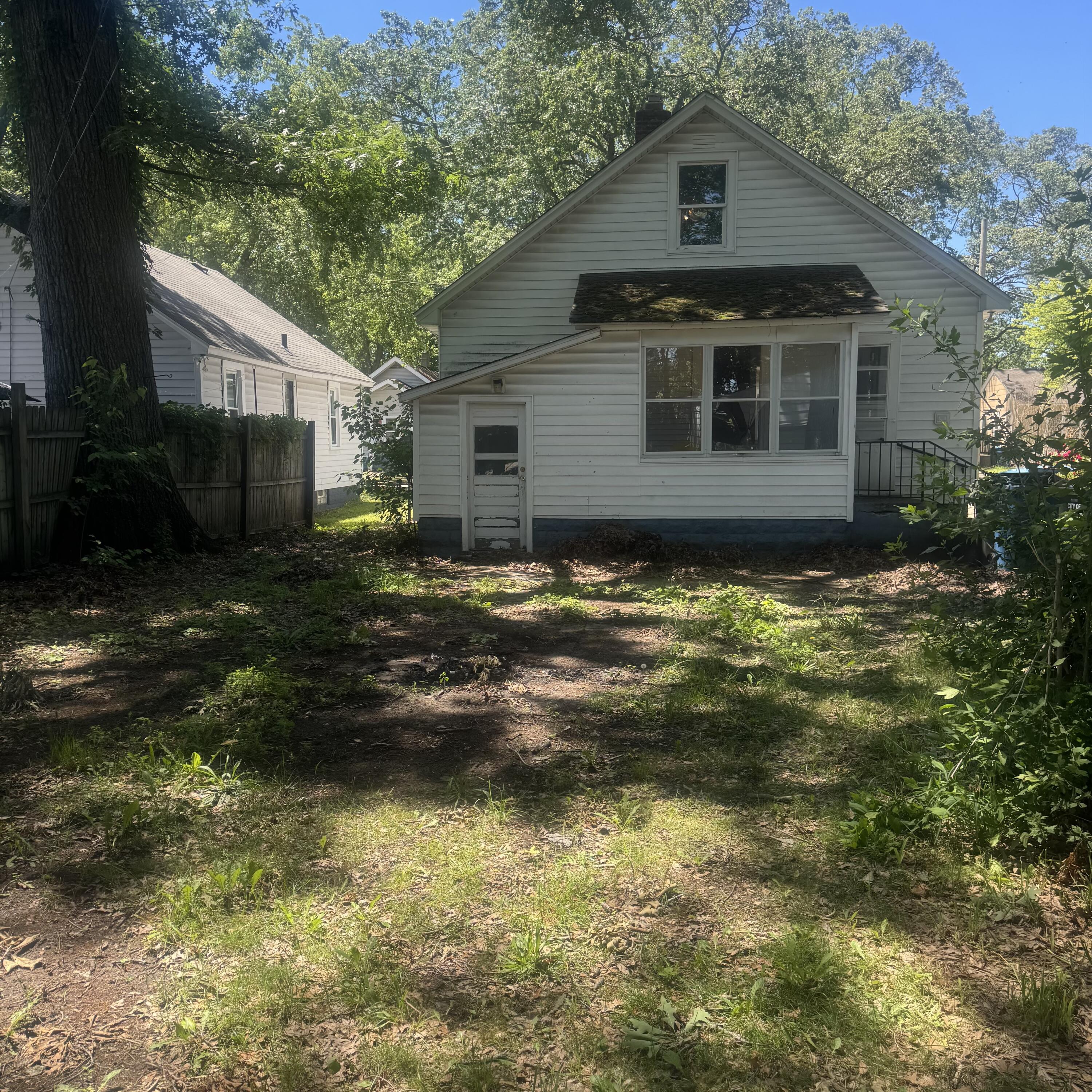 768 Hill Avenue Muskegon MI 49442