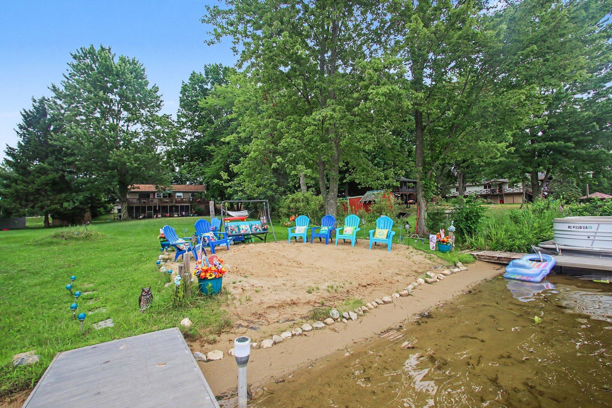 45713 E Peninsula Drive E Grand Junction MI 49056