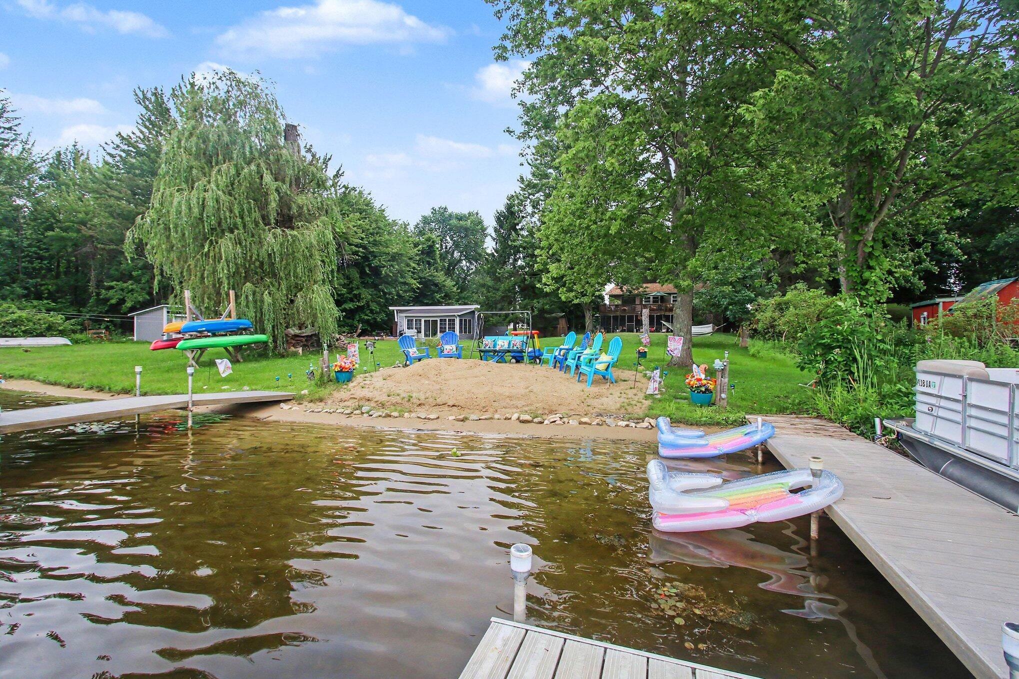 45713 E Peninsula Drive E Grand Junction MI 49056
