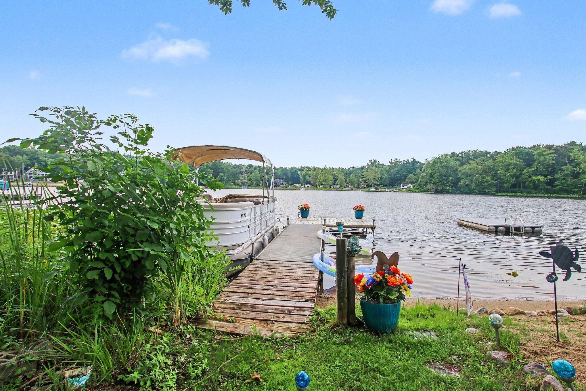 45713 E Peninsula Drive E Grand Junction MI 49056