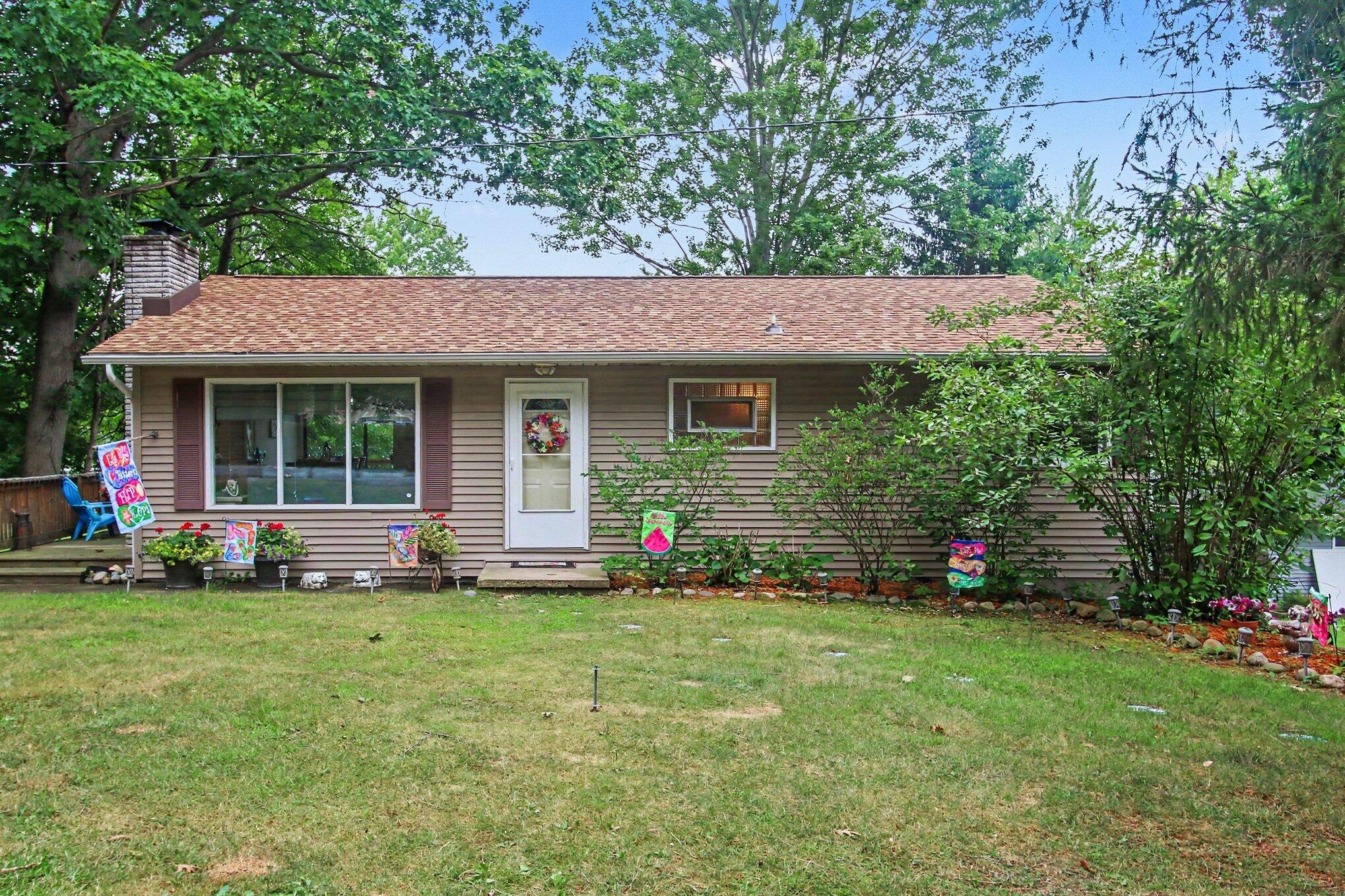 45713 E Peninsula Drive E Grand Junction MI 49056