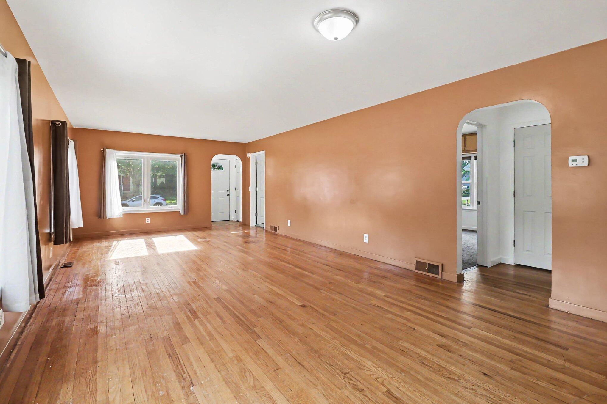509 N Delia Street Ludington MI 49431