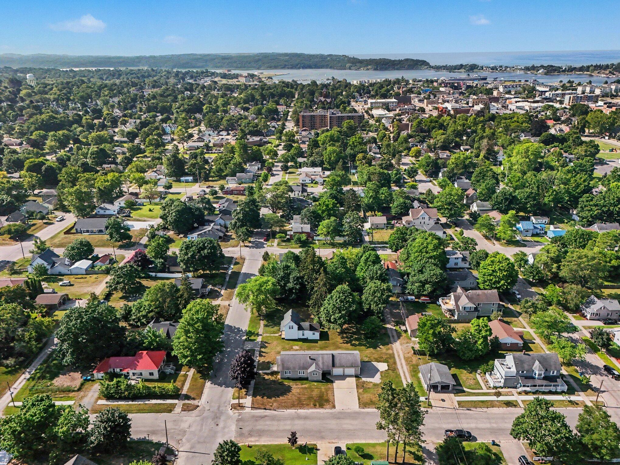 509 N Delia Street Ludington MI 49431