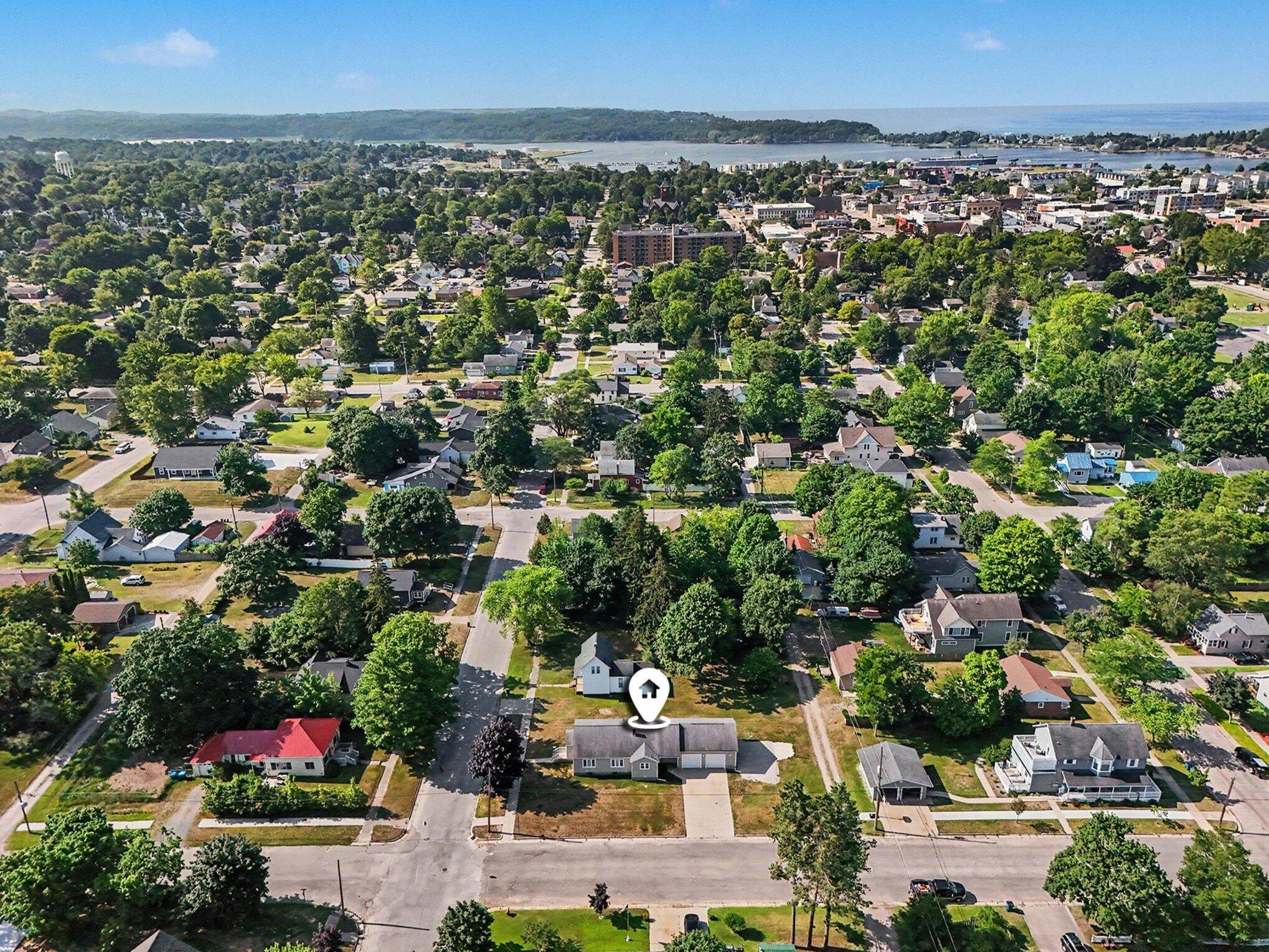 509 N Delia Street Ludington MI 49431
