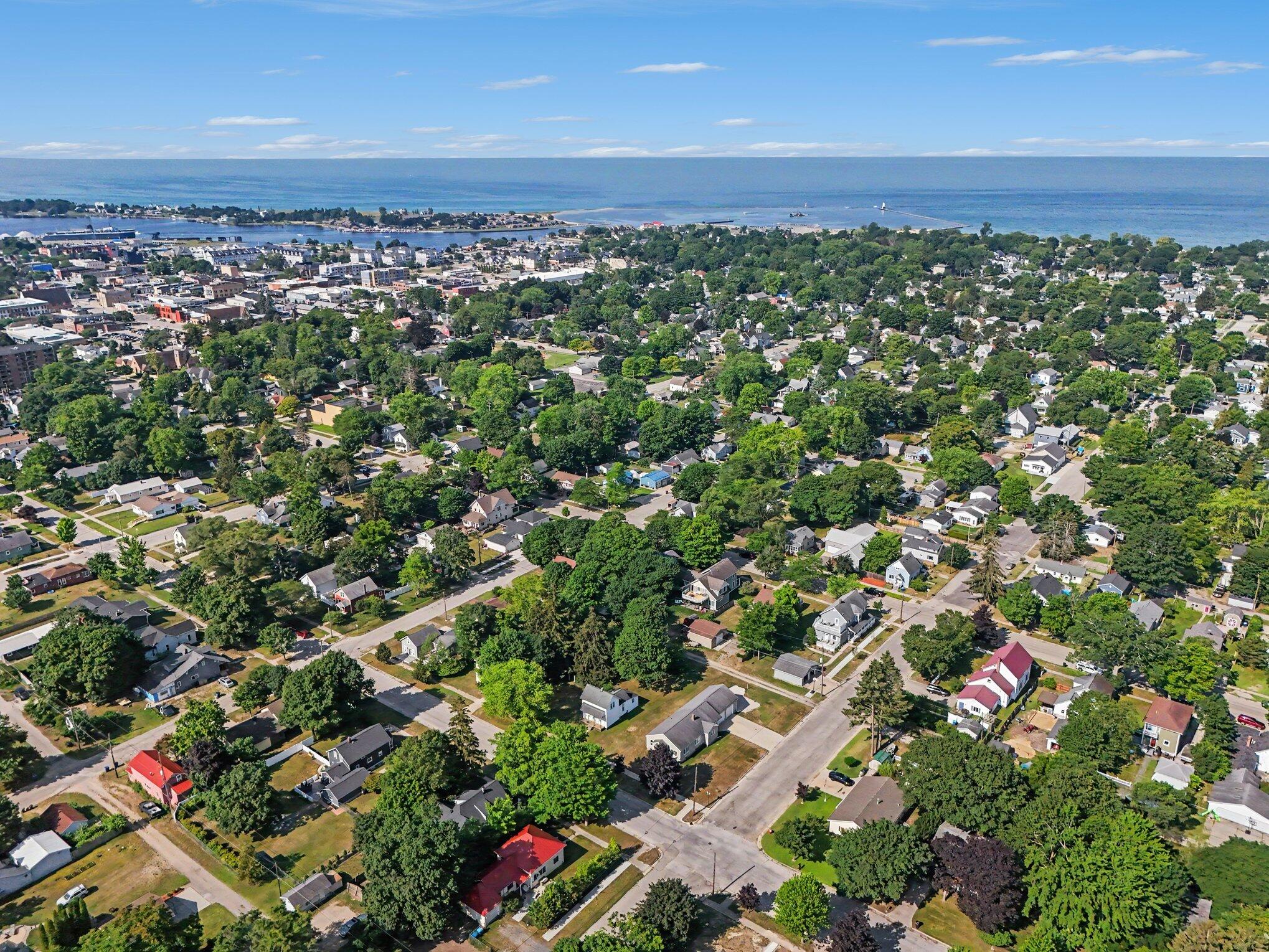 509 N Delia Street Ludington MI 49431