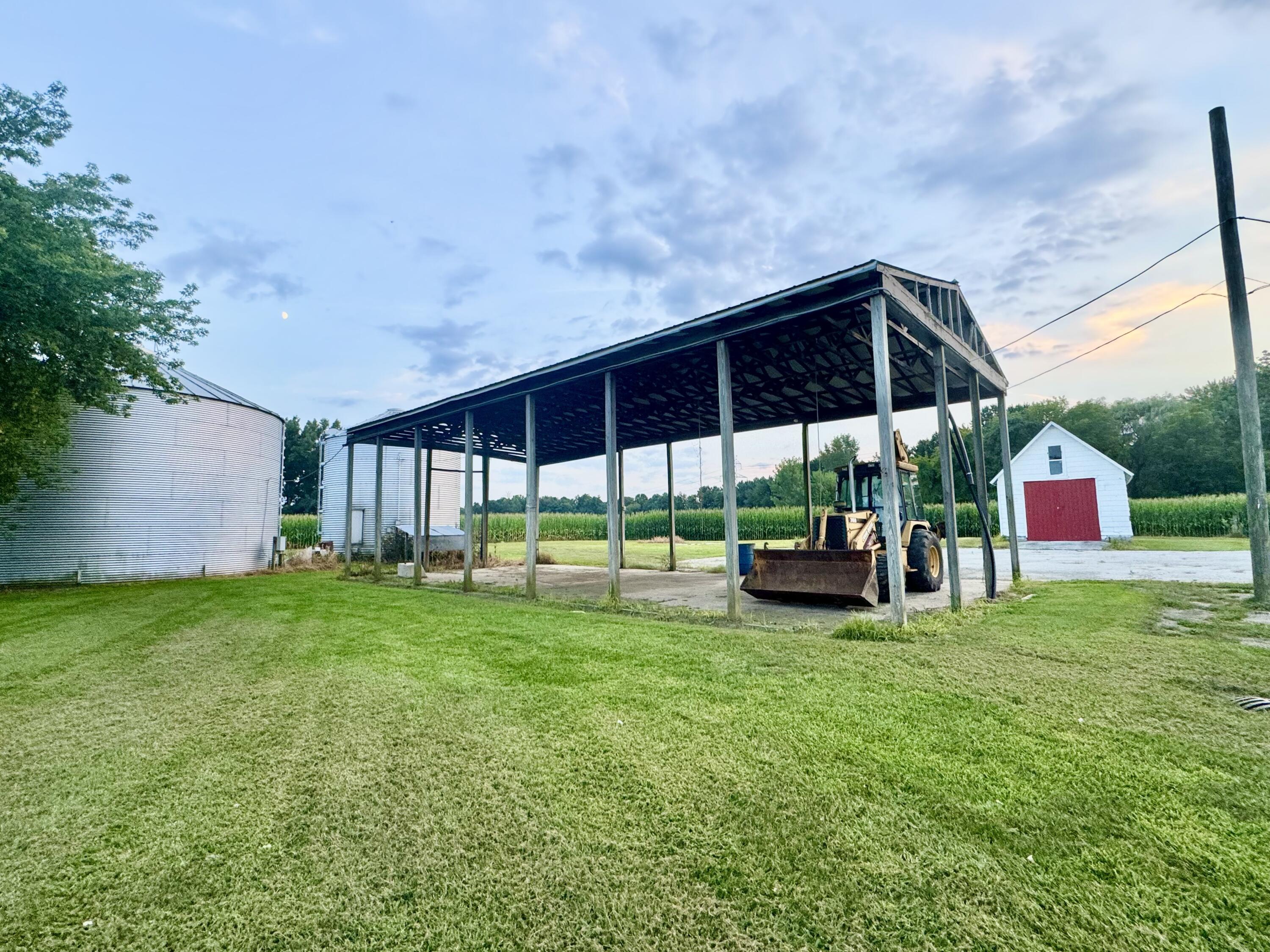 5310 N Branch Road Coloma MI 49038