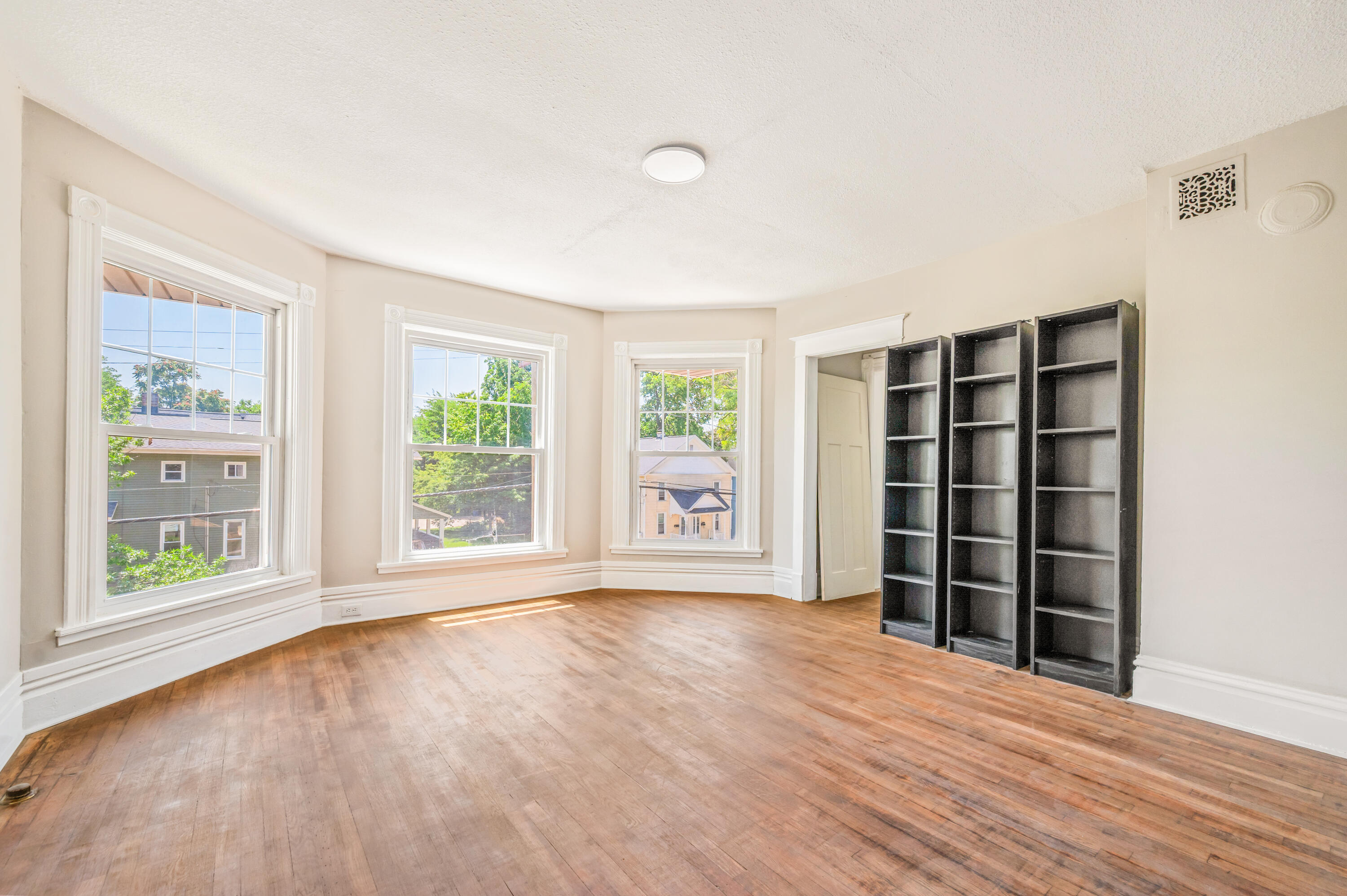 103 National Avenue NW Grand Rapids MI 49504