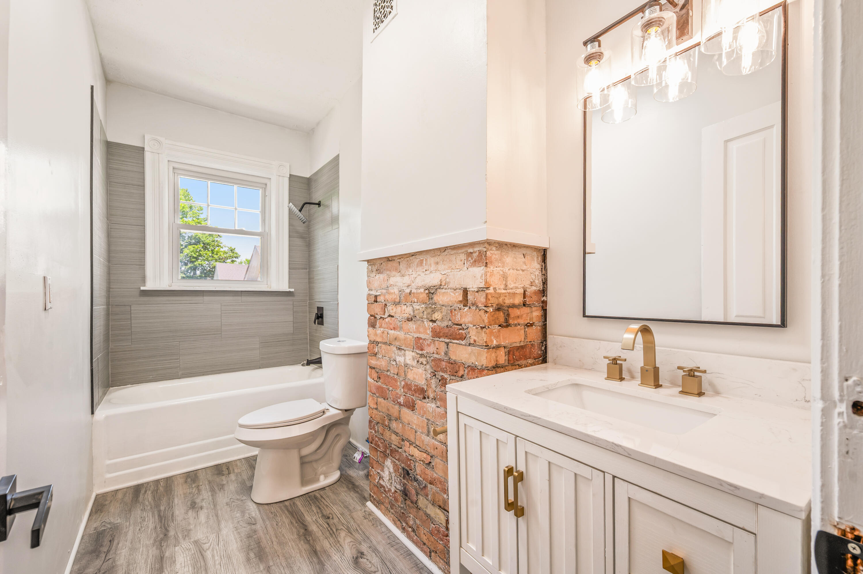 103 National Avenue NW Grand Rapids MI 49504