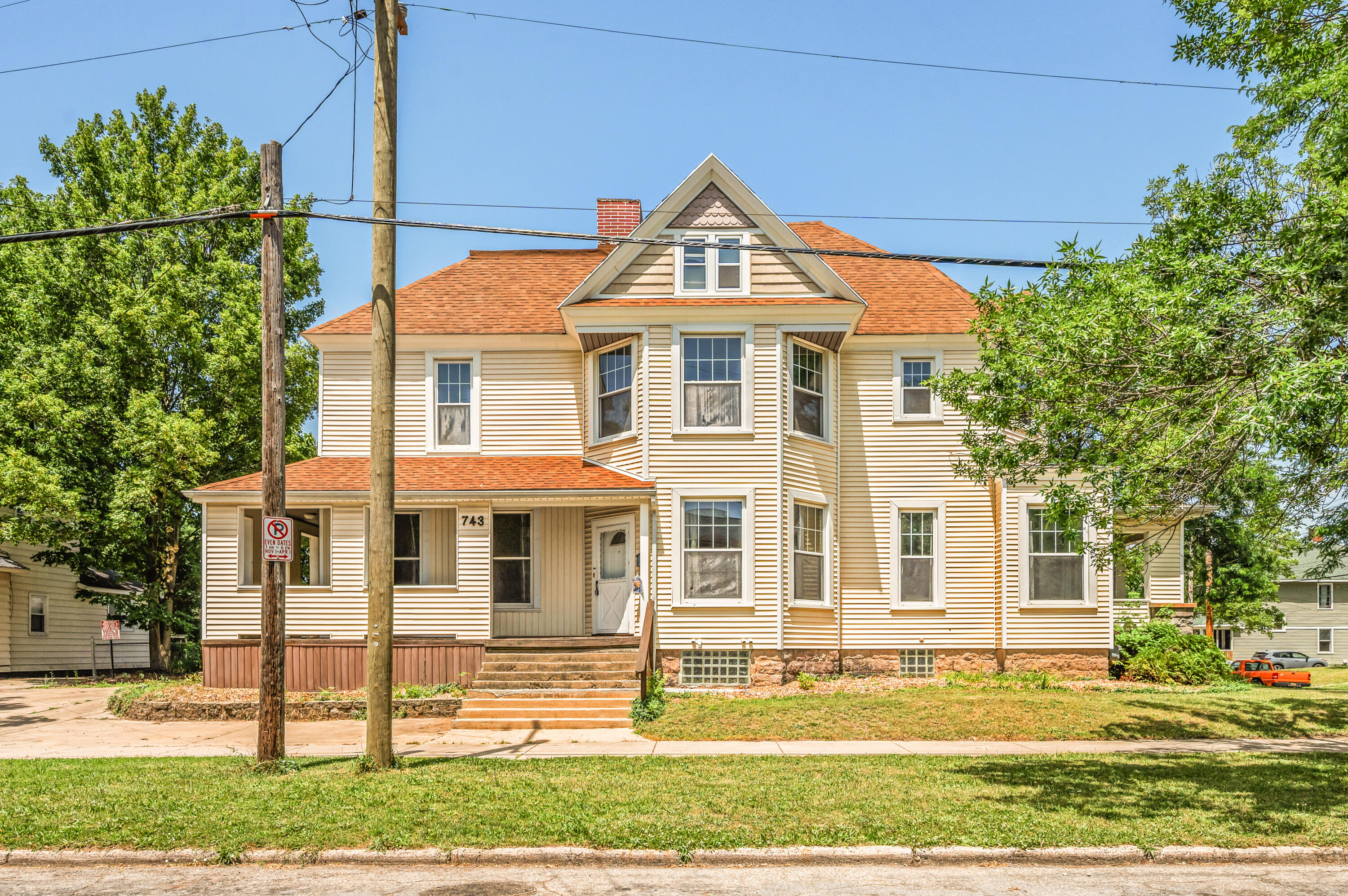 103 National Avenue NW Grand Rapids MI 49504