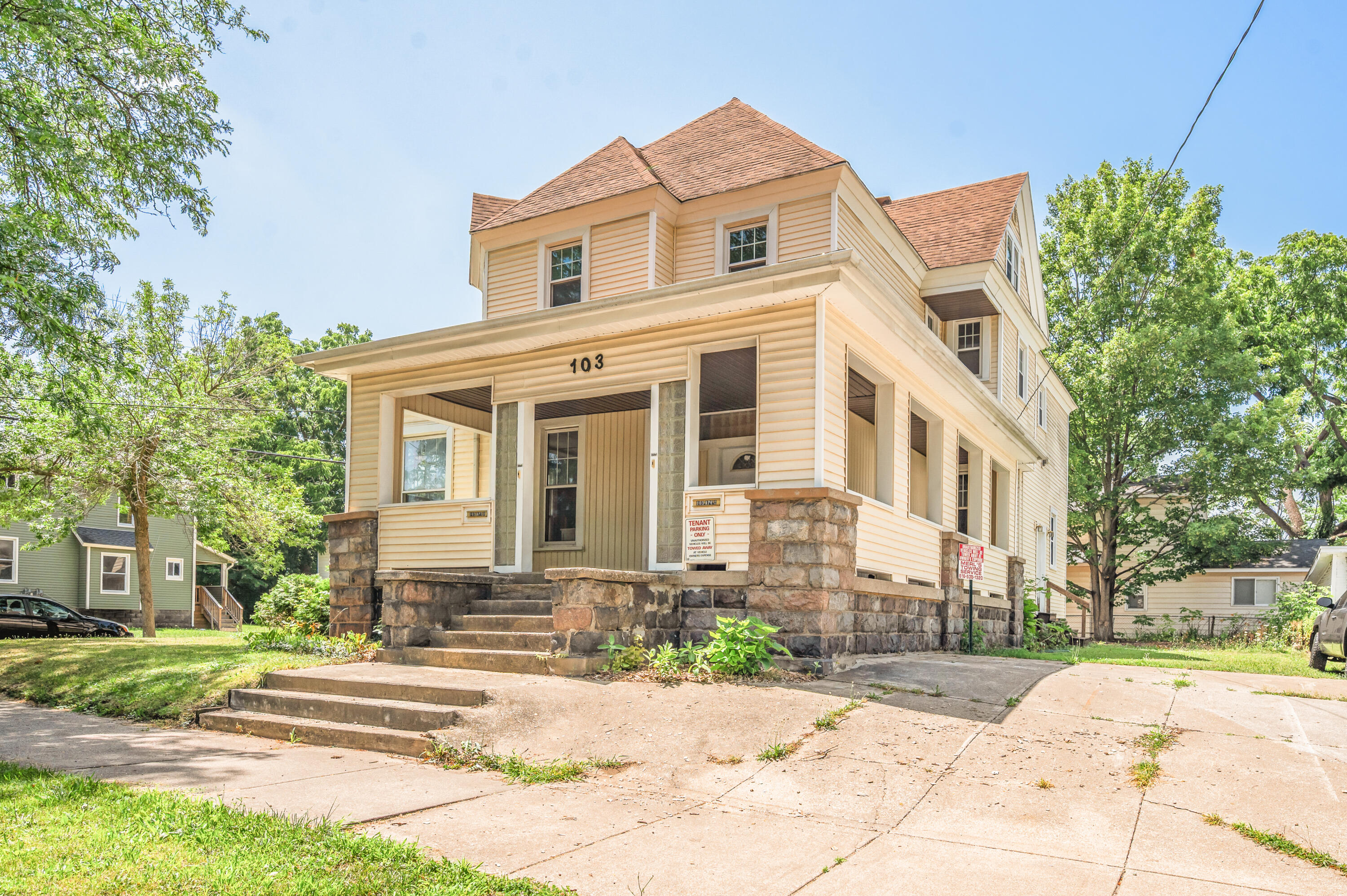 103 National Avenue NW Grand Rapids MI 49504