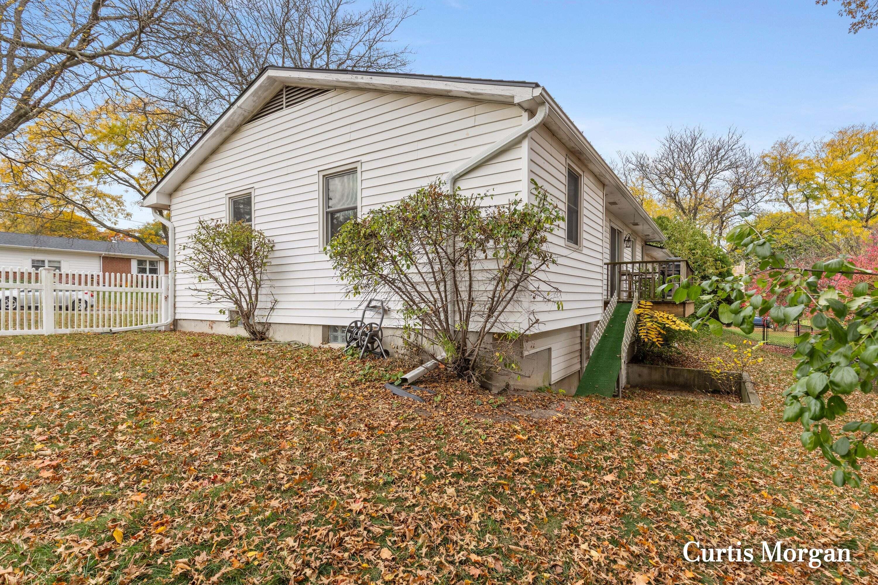 1830 Plymouth Terrace SE Grand Rapids MI 49506