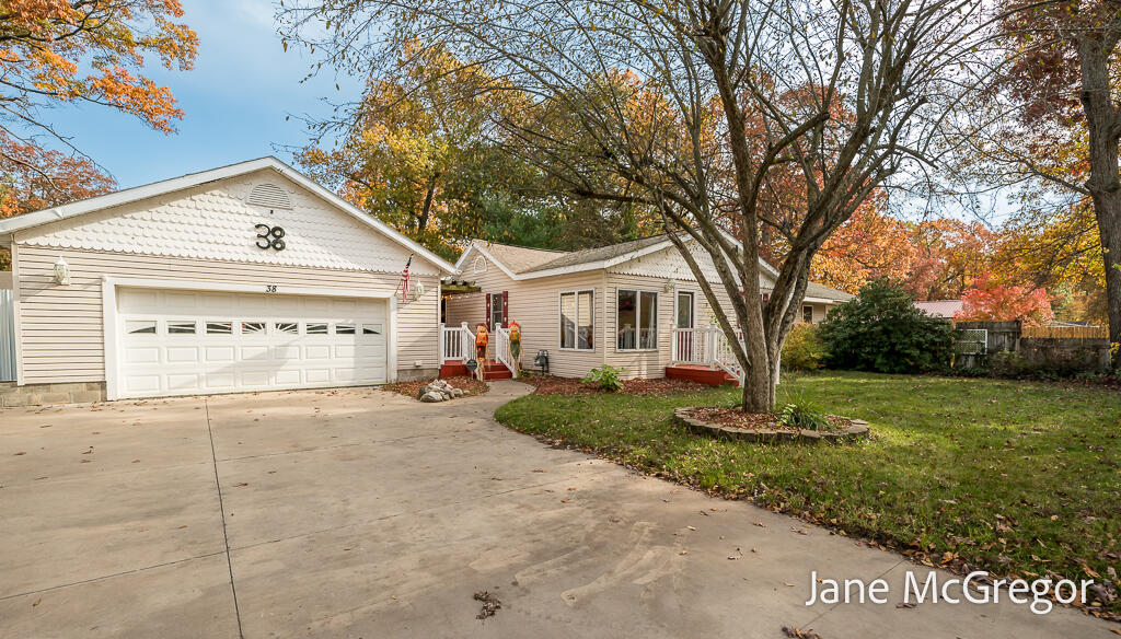 38 N Stewart Street Muskegon MI 49442