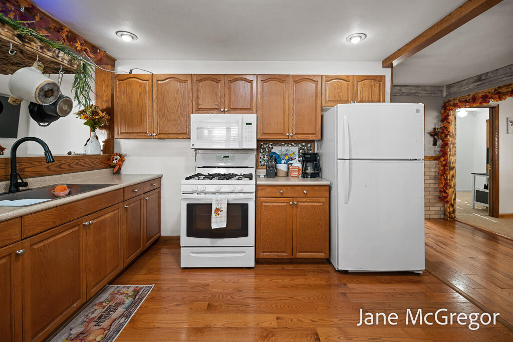38 N Stewart Street Muskegon MI 49442