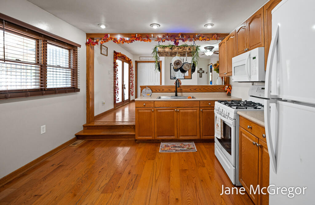 38 N Stewart Street Muskegon MI 49442