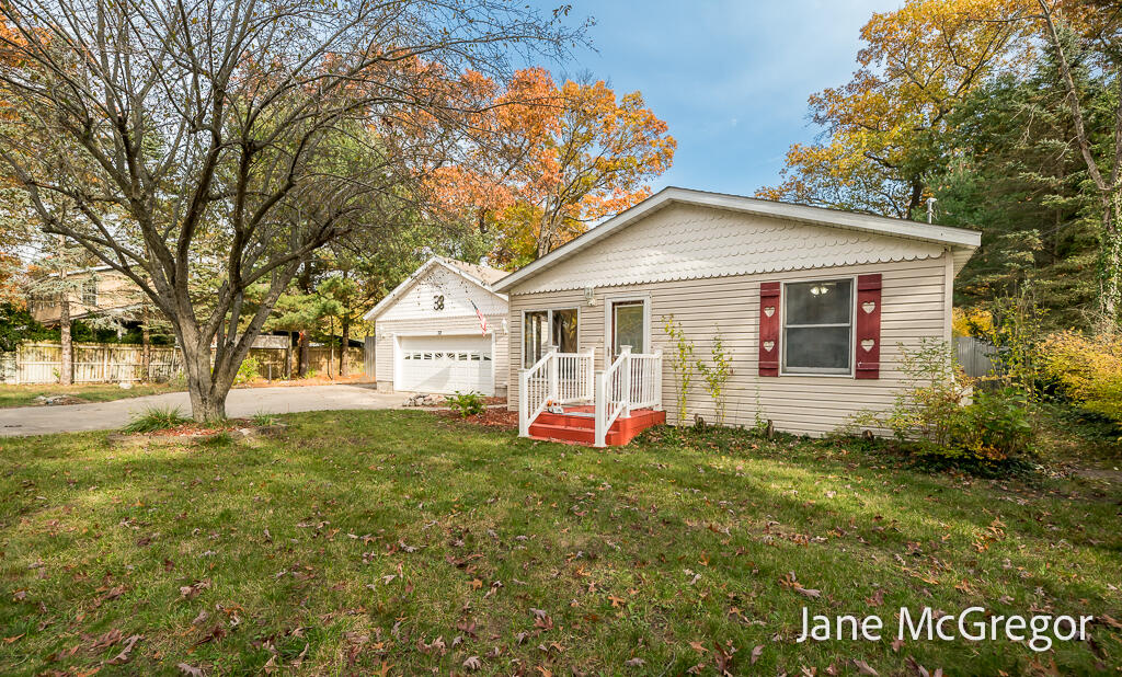 38 N Stewart Street Muskegon MI 49442